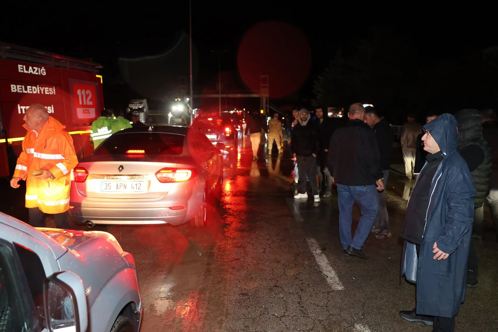 Elazığ'da gökyüzü boşaldı: 30 farklı noktada sel alarmı verildi