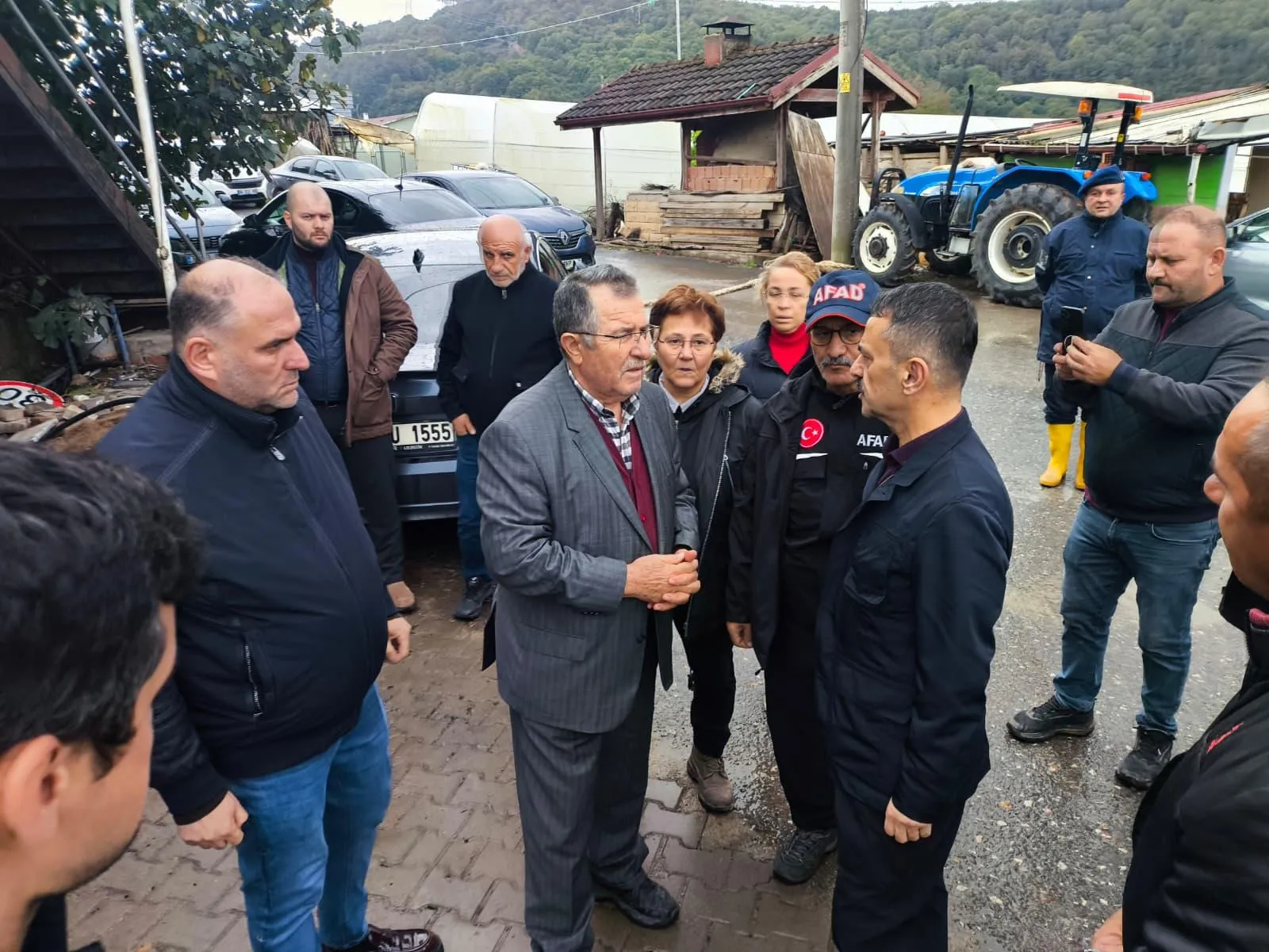Gebze'de sel felaketi: Bir kişi hayatını kaybetti, kayıp vatandaş için seferberlik sürüyor