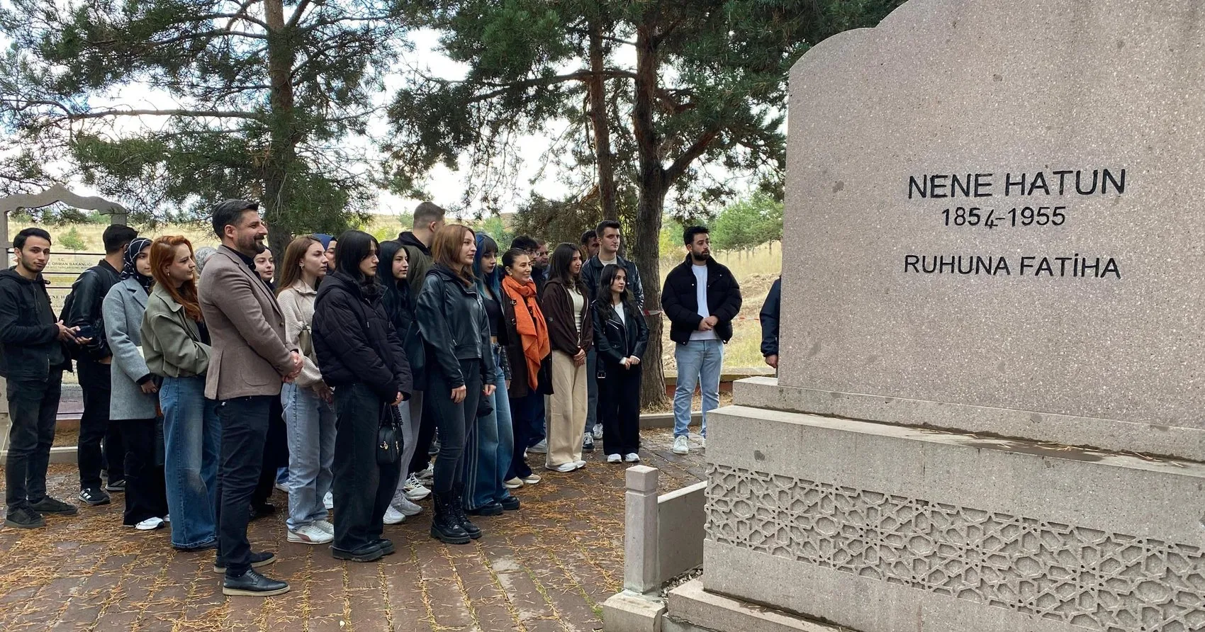 Erzurum'un genç turizmcileri şehri keşfediyor: Tarihi tabyalarda ilk ders
