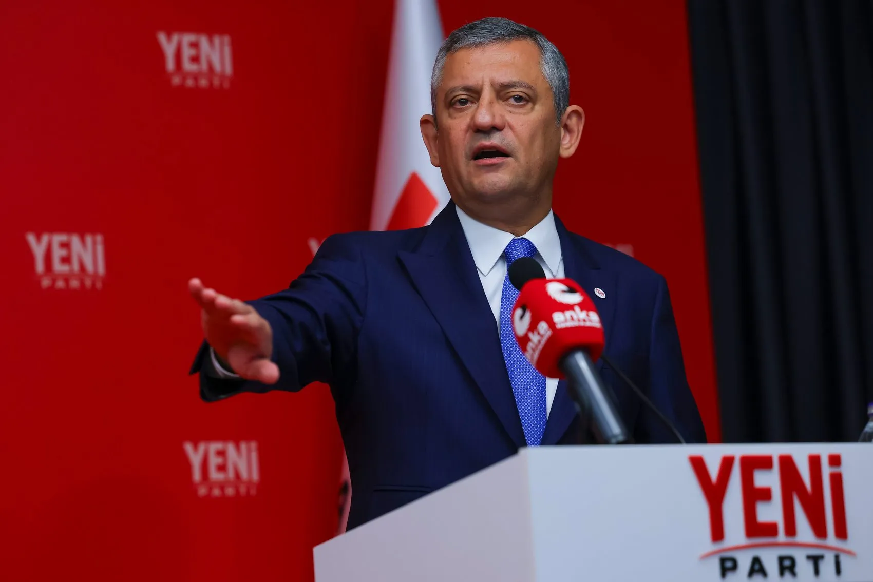 Özgür Özel'den İzmir çıkışı: Hain dediği ismin perde arkasını ifşa etti