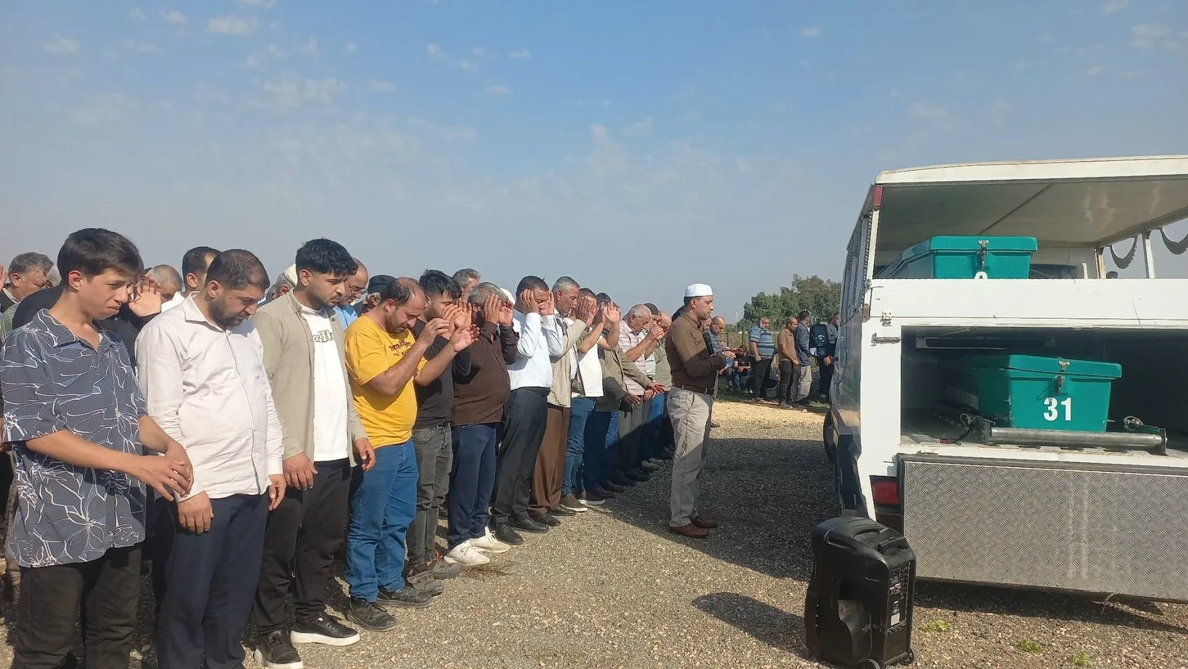 Reyhanlı'da yürek yakan veda: Anne ve minik kızı aynı tabutta son yolculuğuna uğurlandı
