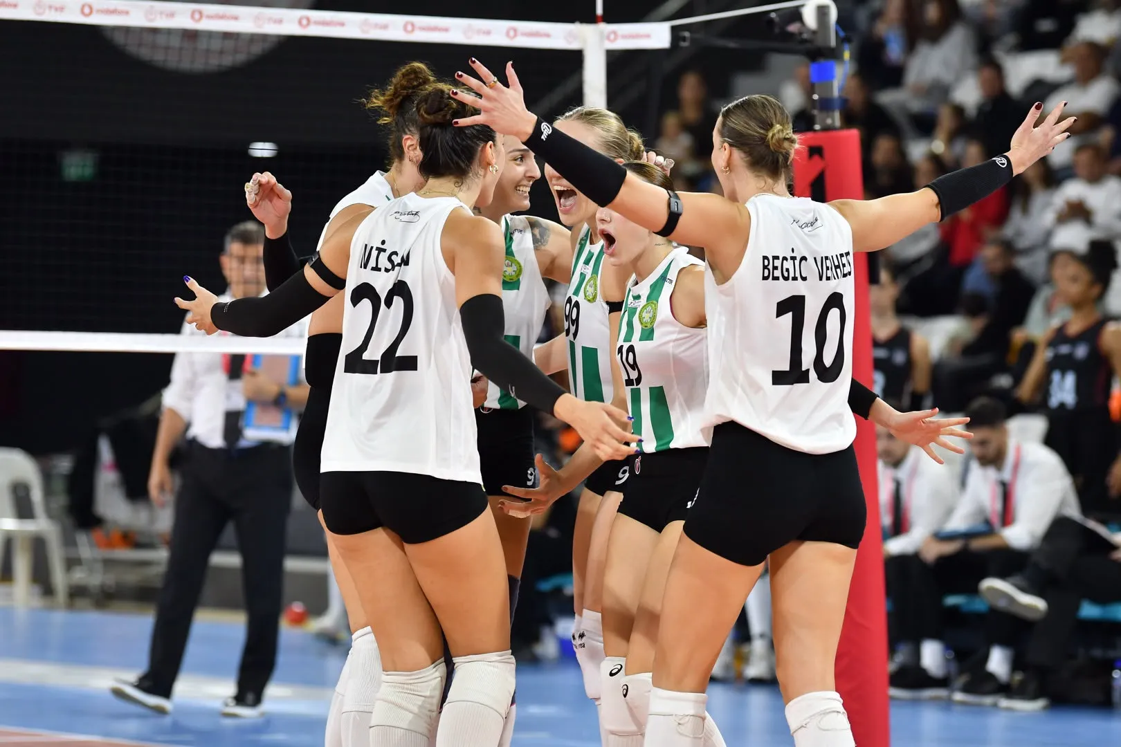 Muradiye'de Beşiktaş rüzgarı: Manisa evinde galibiyete hasret kaldı