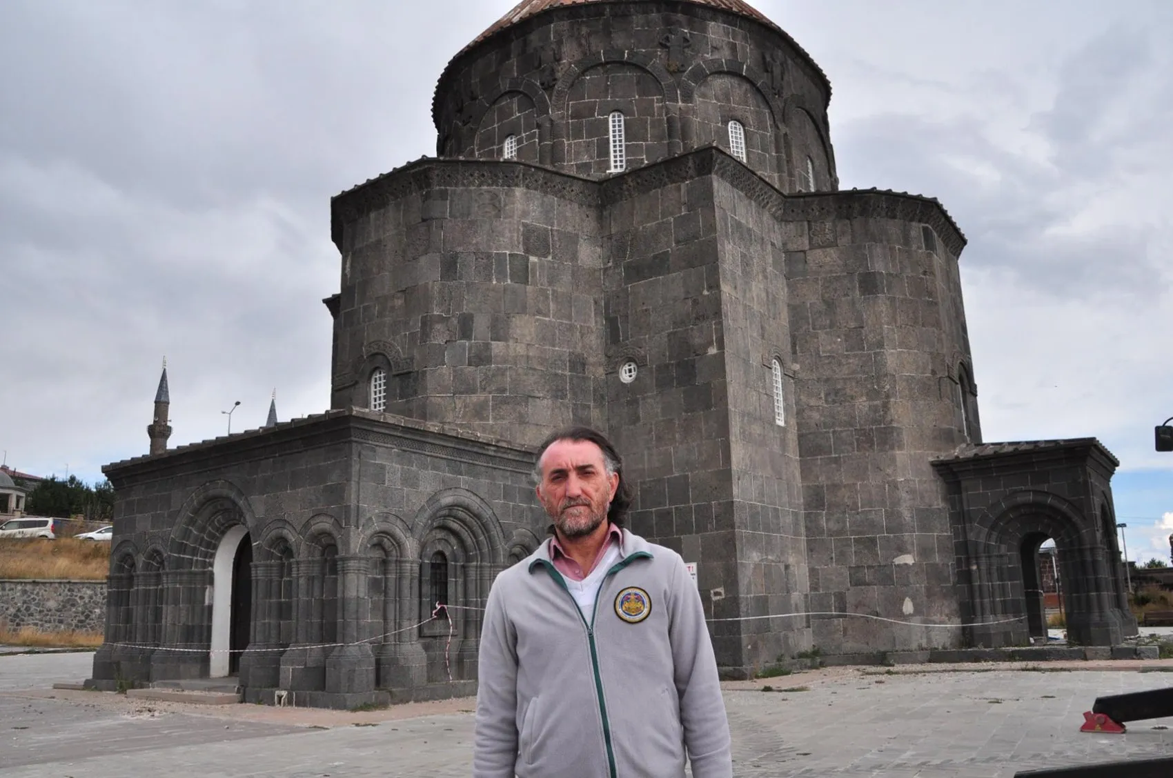 Kars'ın asırlık tanığı Kümbet Camisi'nde restorasyon süreci başladı