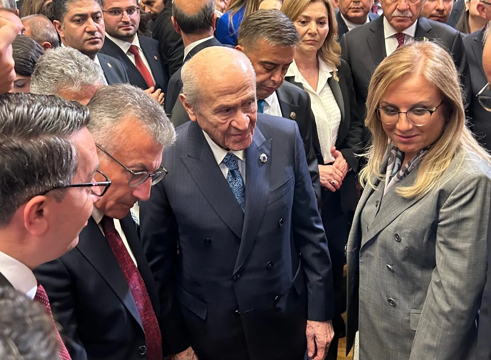 Bahçeli'den Meclis'teki protestoya sert tepki: Siyasetin nezaketine yakışmadı