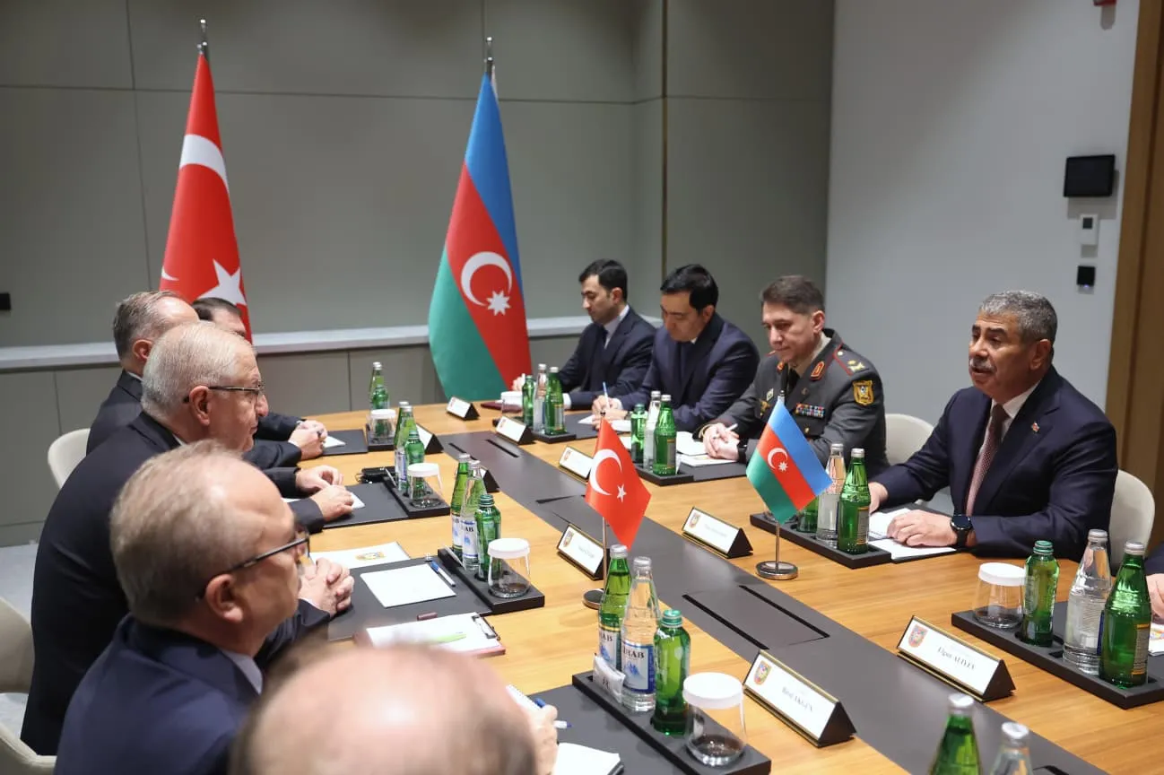 Şuşa'da kritik zirve öncesi baş başa görüşme: Güler ve Hasanov bir araya geldi