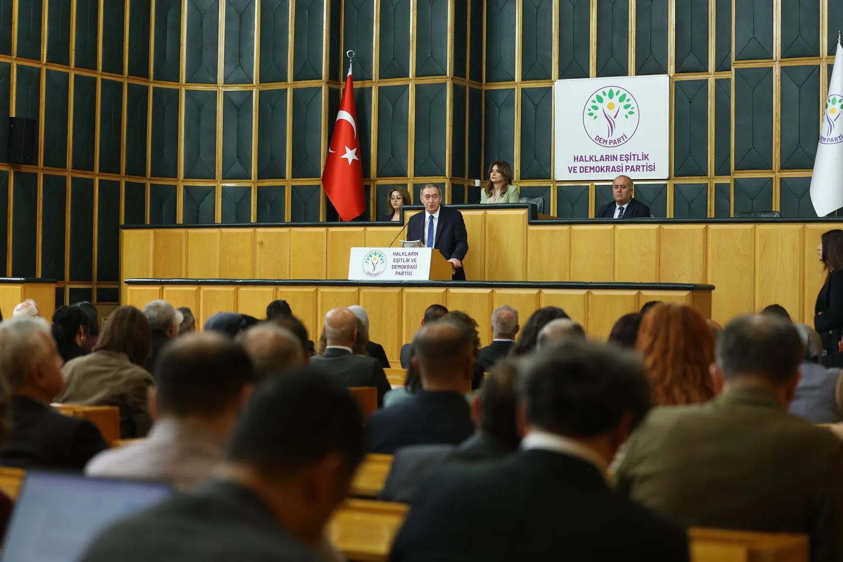 Bakırhan'dan barış süreci için kritik çağrı: İzleme Komisyonu vakit kaybetmeden kurulmalı