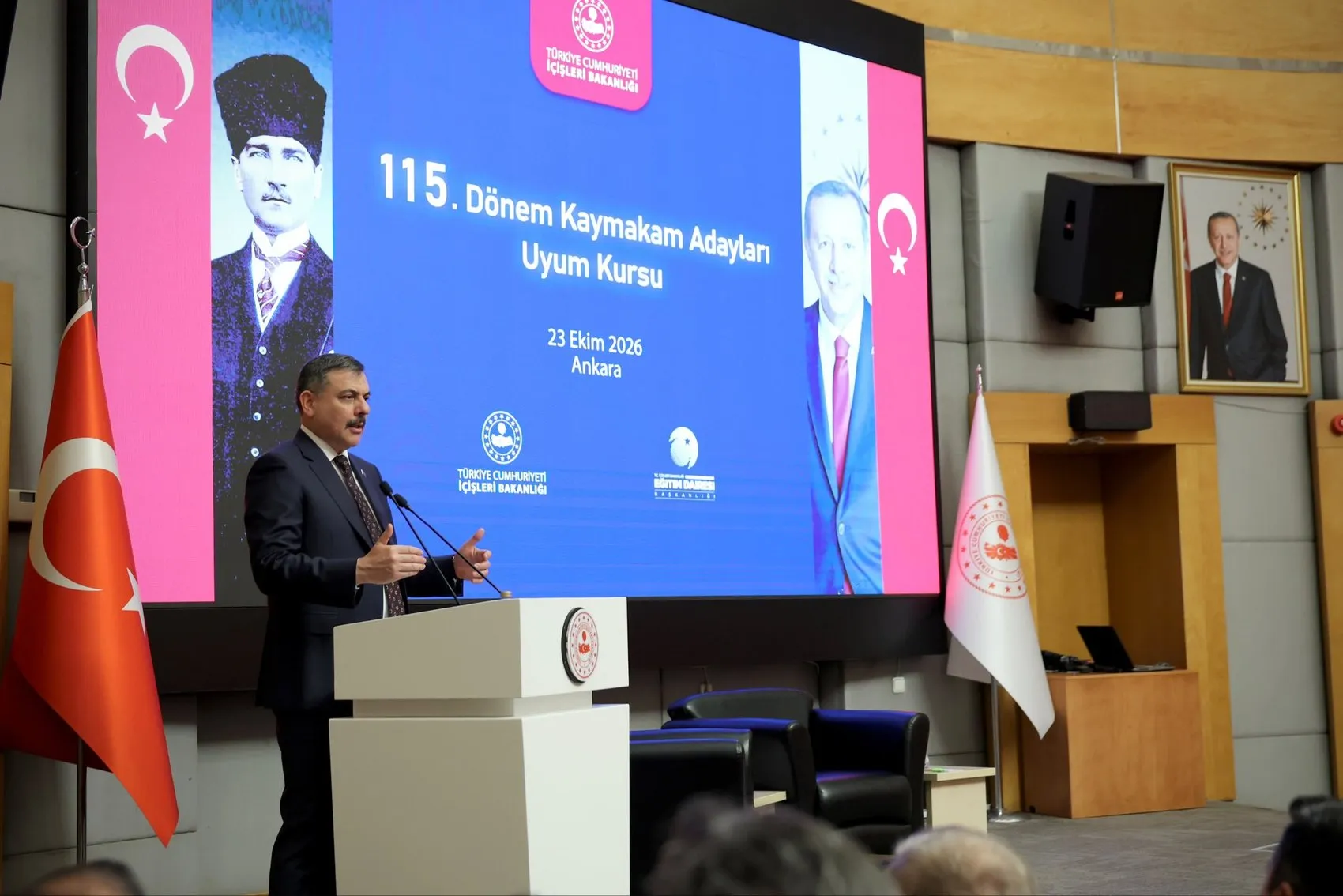 Mülki idarenin genç temsilcilerine Bakan Çiftçi'den kritik öğütler