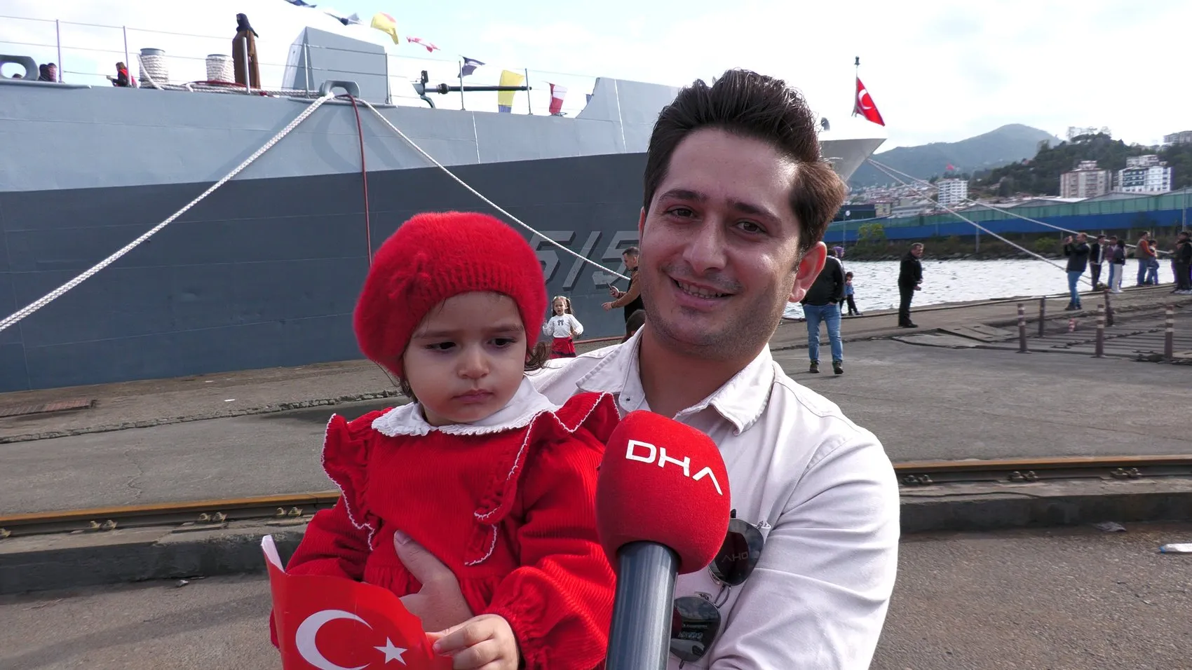 Rize Limanı'nda dev buluşma: Milli gurur TCG İstanbul'a Rizelilerden yoğun akın