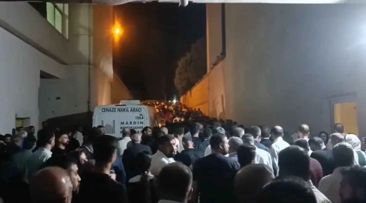 Taziye dönüşü gelen acı haber: Su kanalına uçan otomobilde 6 can kaybı