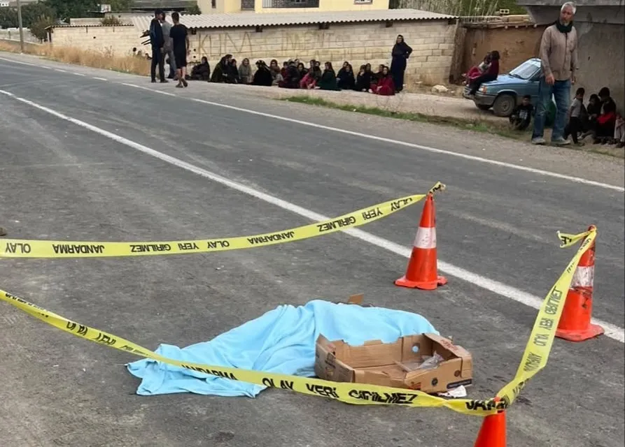 Akçakale kara yolunda yürek yakan kaza: 9 yaşındaki Hasan hayata veda etti