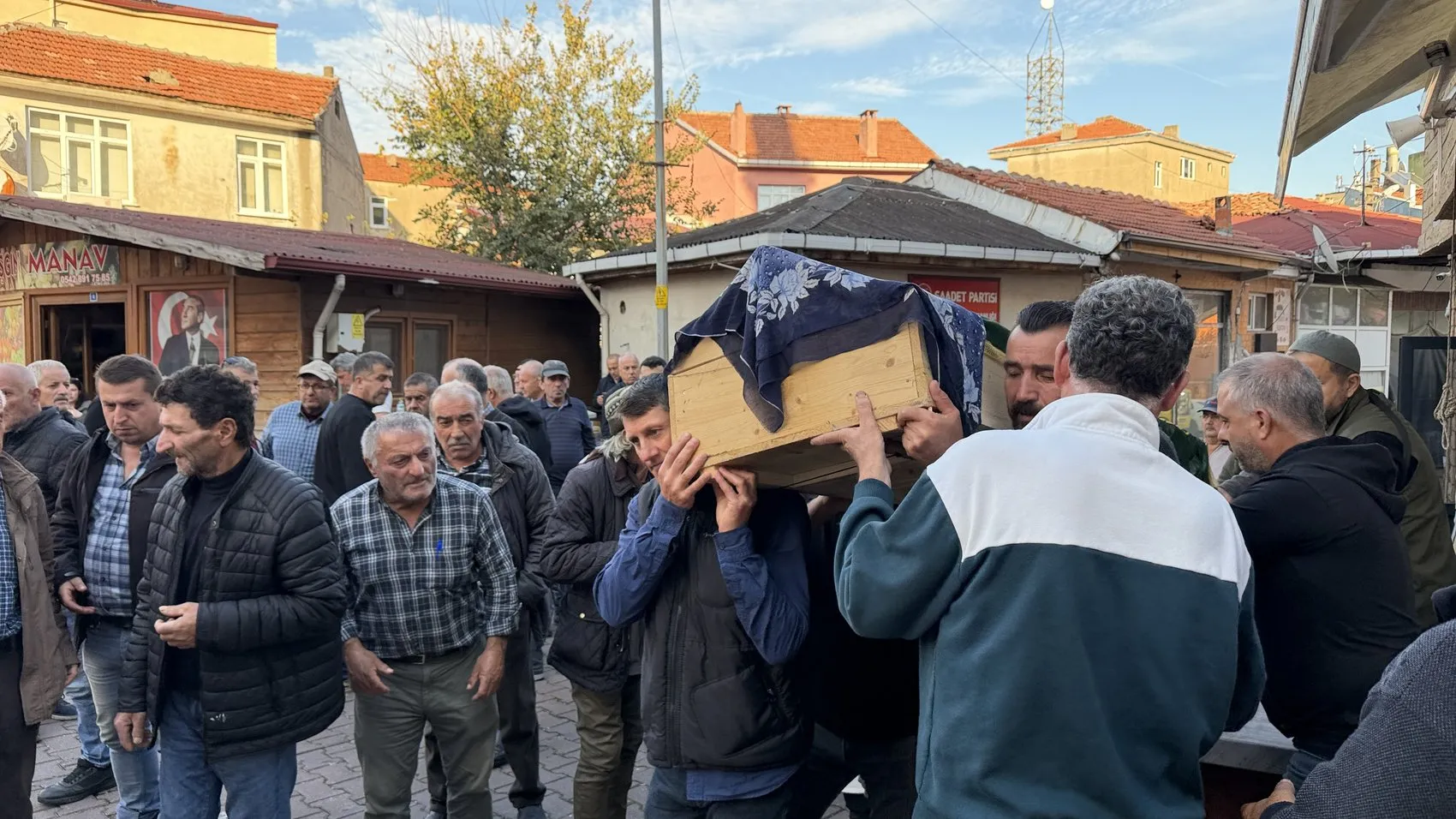 Zonguldak'taki acı yıkım: Türkan Özhan son yolculuğuna uğurlandı