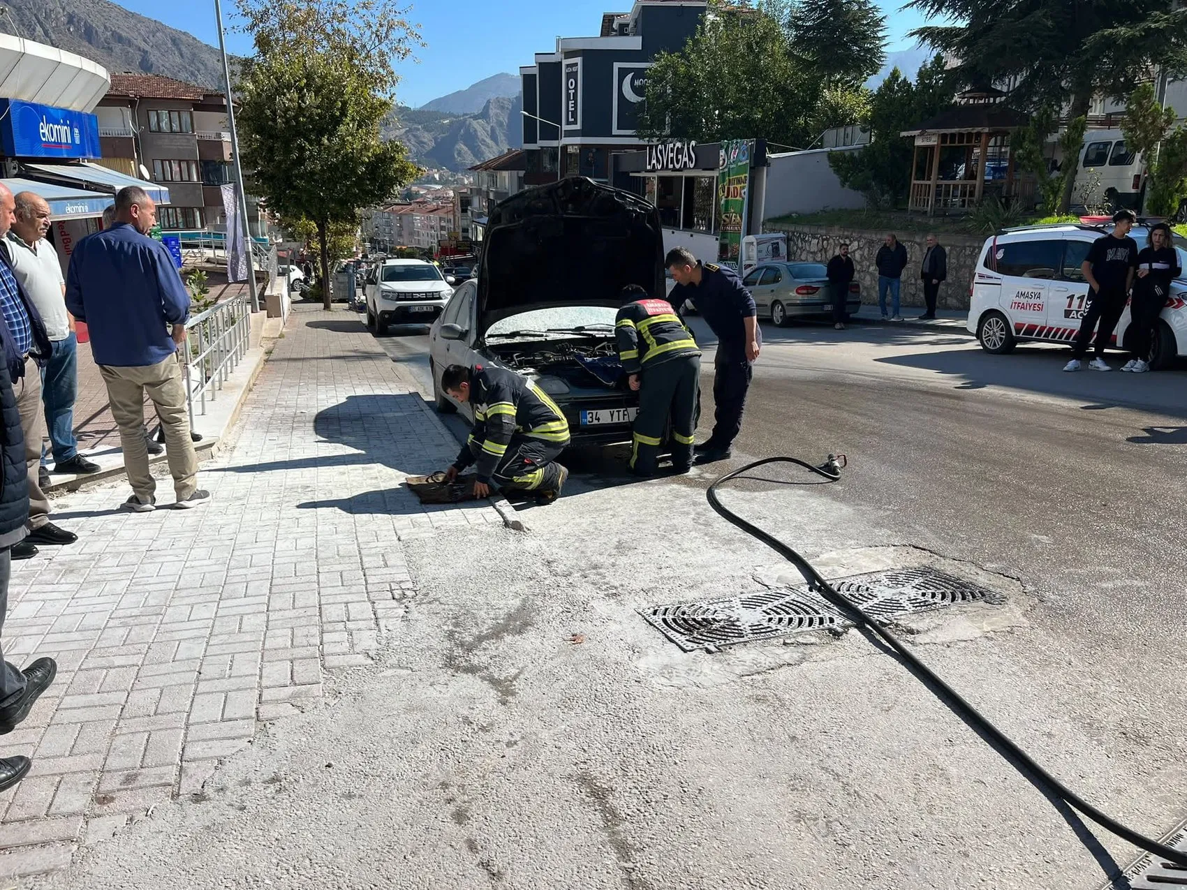 Sınav heyecanı yerini şoka bıraktı: KPSS'ye girdi, döndüğünde aracını küle dönmüş halde buldu