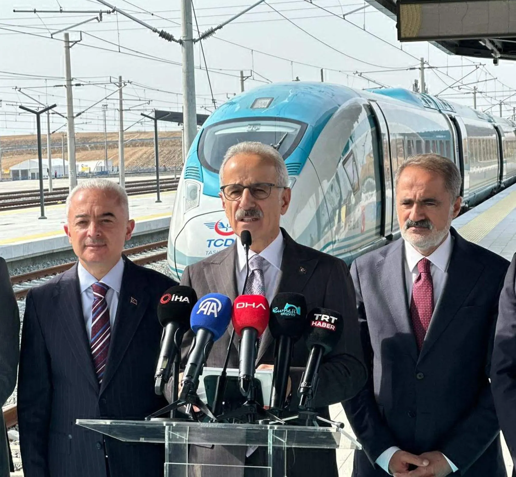 Trakya'da ulaşım devrimi: Hızlı trenle Avrupa'ya açılan kapıda süre 1,5 saate iniyor