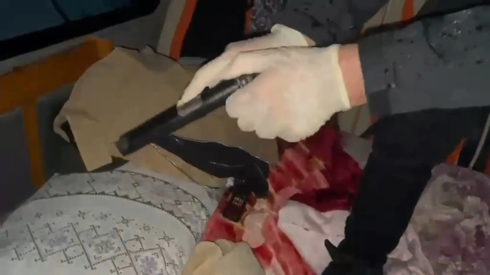 Sakarya'da şafak vakti narkotik baskını: 14 kişi kıskıvrak yakalandı