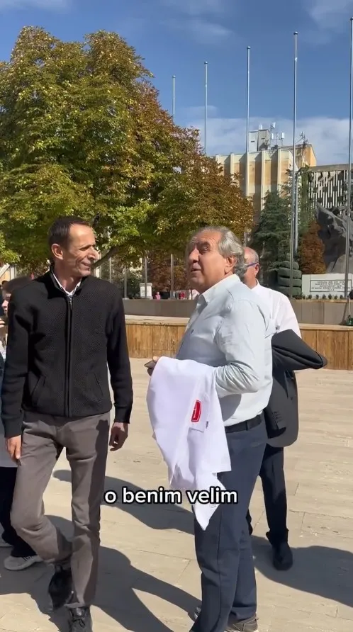 Oğlunun asistan doktor olduğu fakülteye 60 yaşında döndü: Beyaz önlüğü evlat elinden giymek
