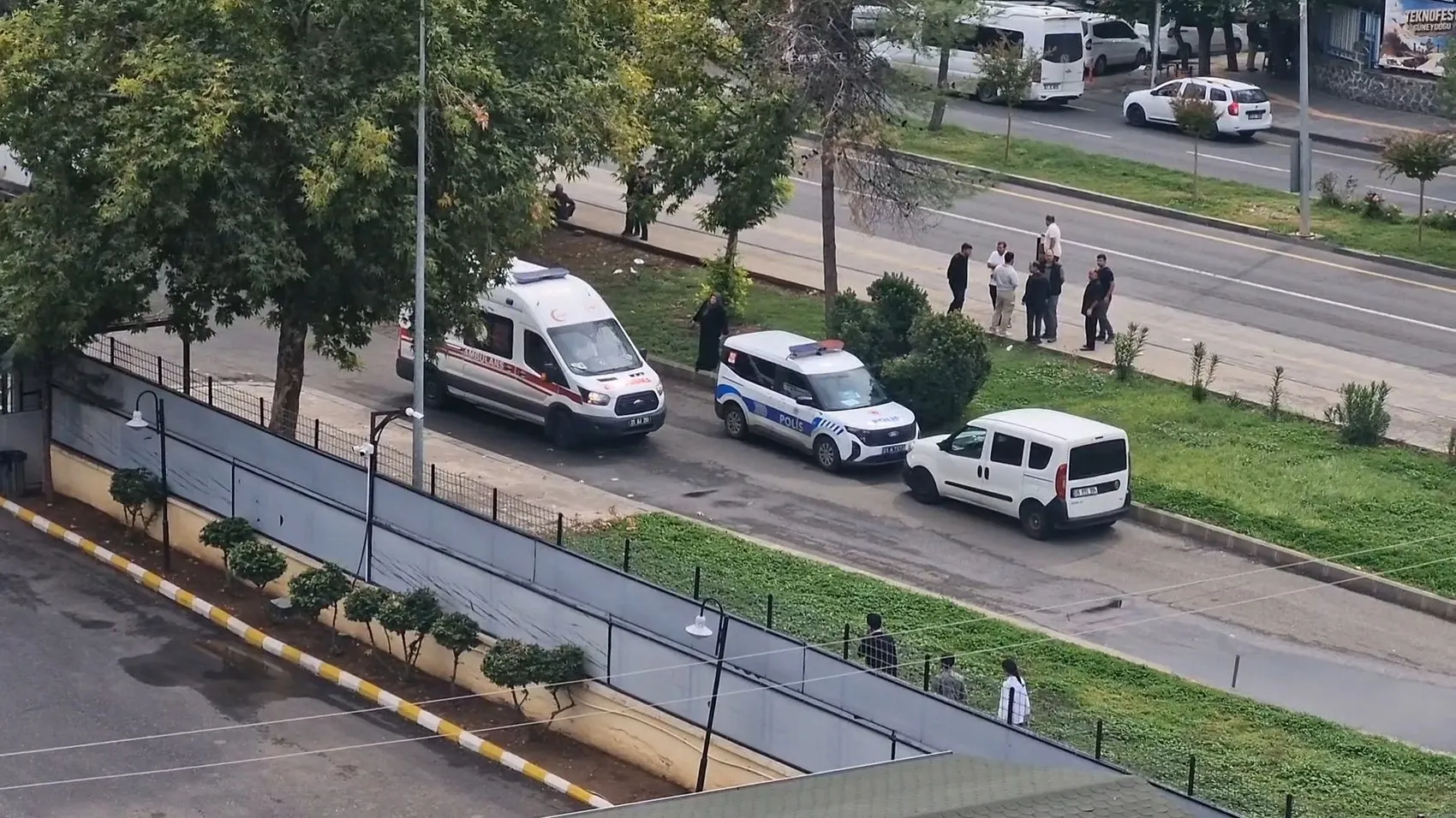 Adliye koridorunda tansiyon yükseldi: Duruşma öncesi arbede