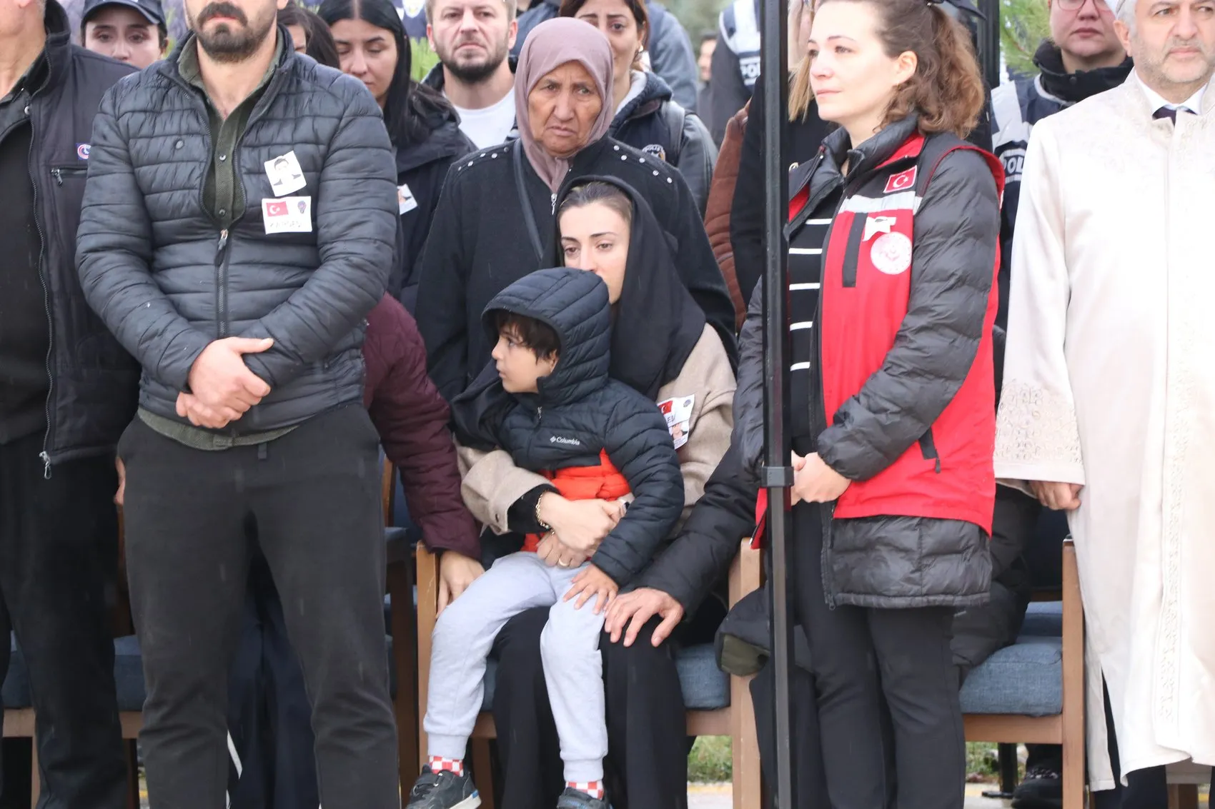 Görevi başında şehit düşen Tayfun Akalan son yolculuğuna gözyaşlarıyla uğurlandı