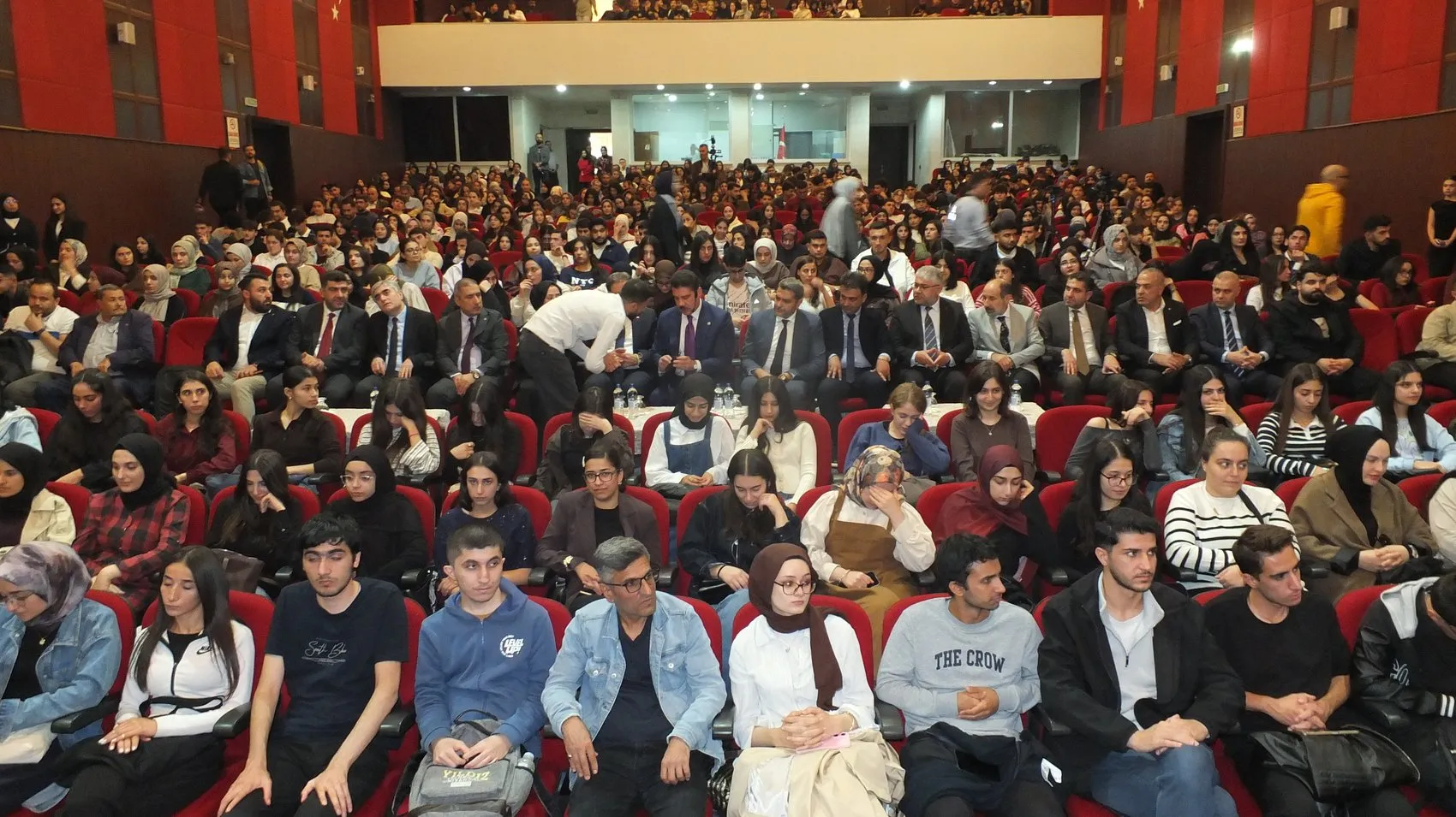 Cüneyt Yüksel'den Mardin'de sert çıkış: İnsanlığın en karanlık suçu işleniyor