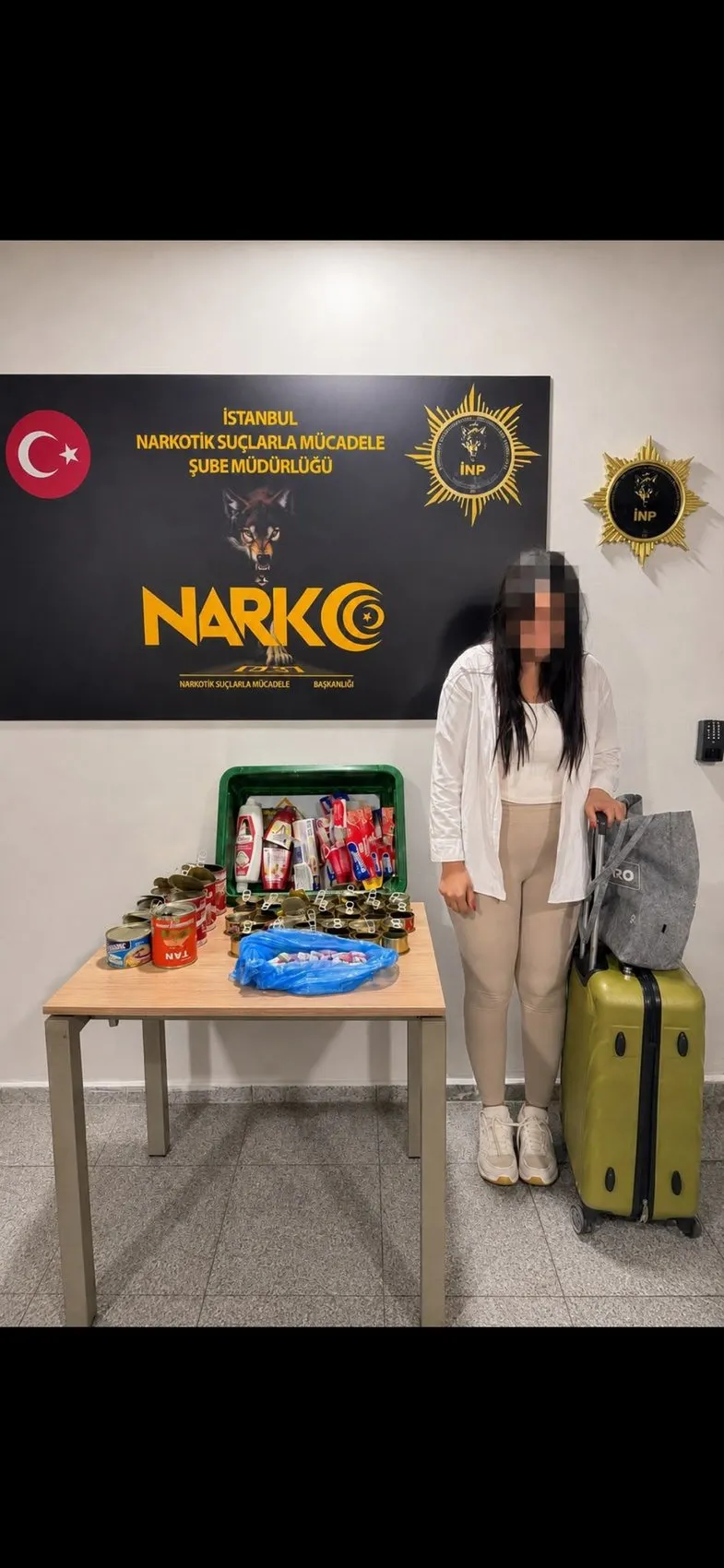 Mutfak malzemeleri arasına gizlenmiş zehir sevkiyatı havalimanında deşifre oldu