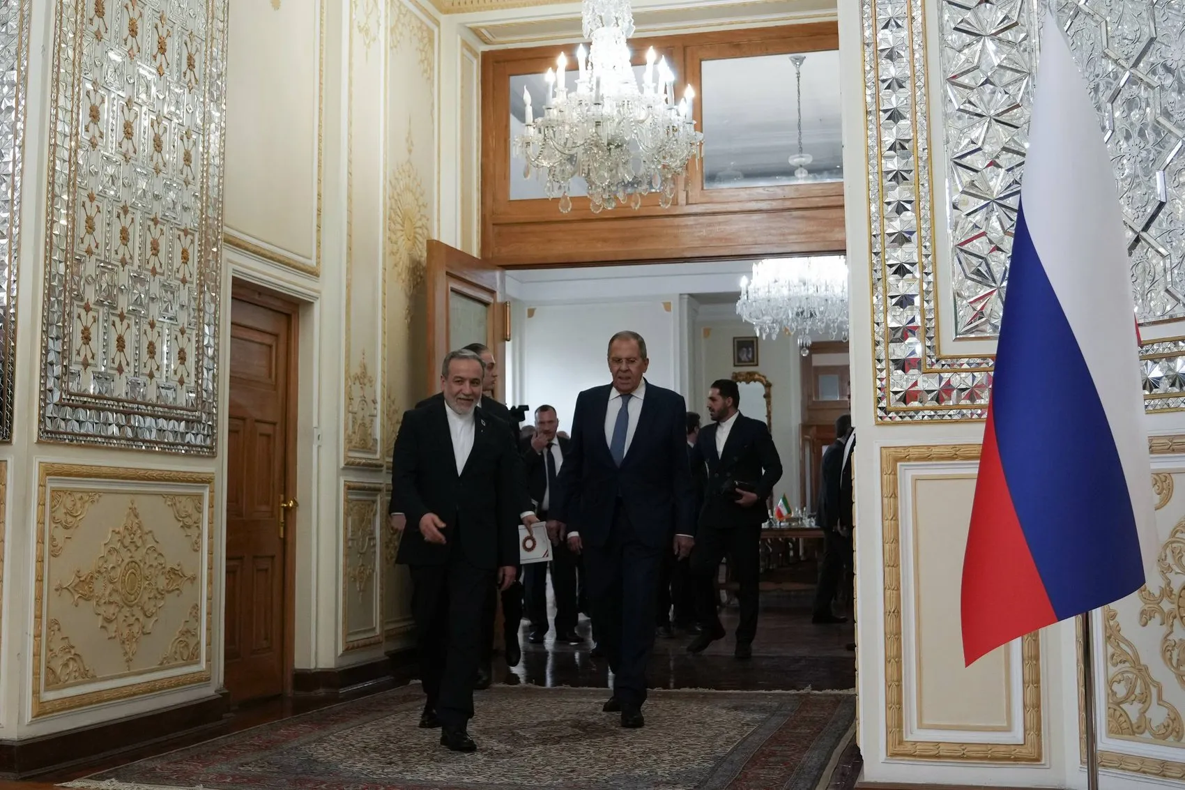Lavrov'un Tahran Mesaisi: Bölgesel Diplomasi Trafiği Hız Kesmiyor