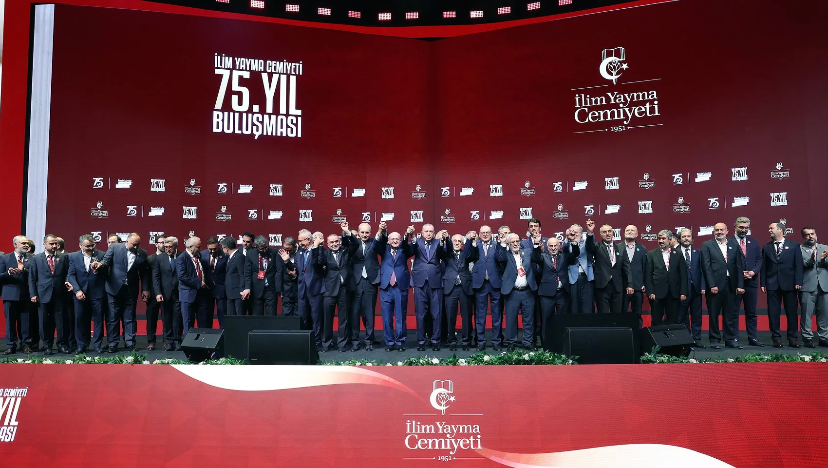 Gençlerin zihnine dijital pranga: Cumhurbaşkanı Erdoğan'dan tekno-oligark uyarısı