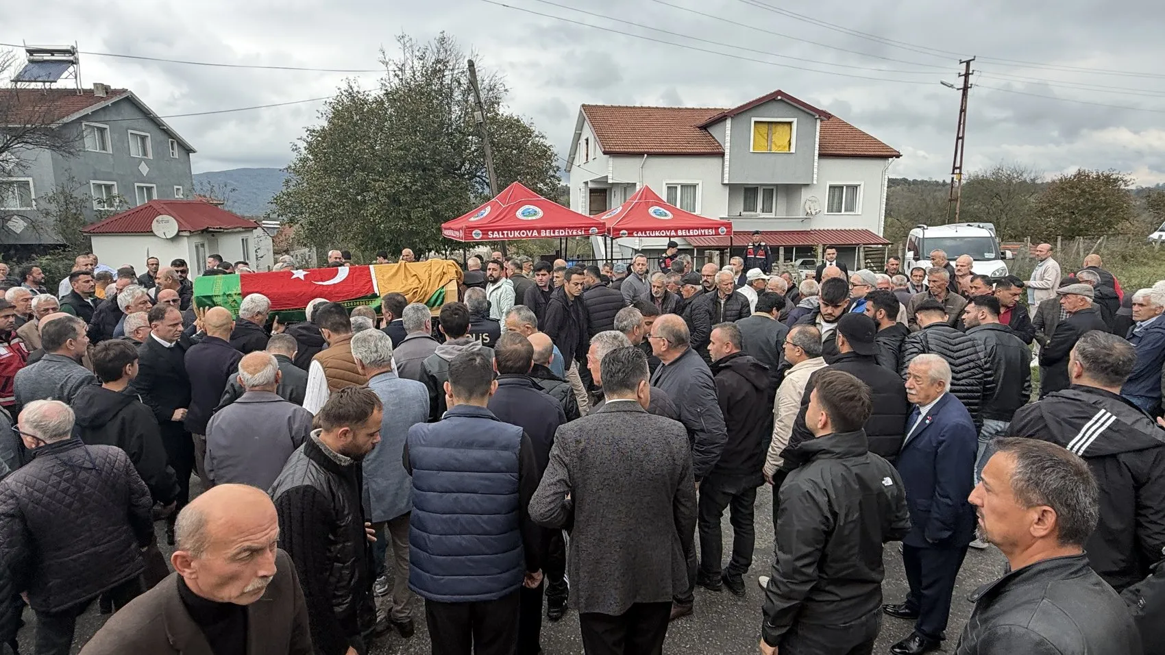 Zonguldak'ta maden ocağında hüzünlü veda: İki işçi son yolculuğuna uğurlandı