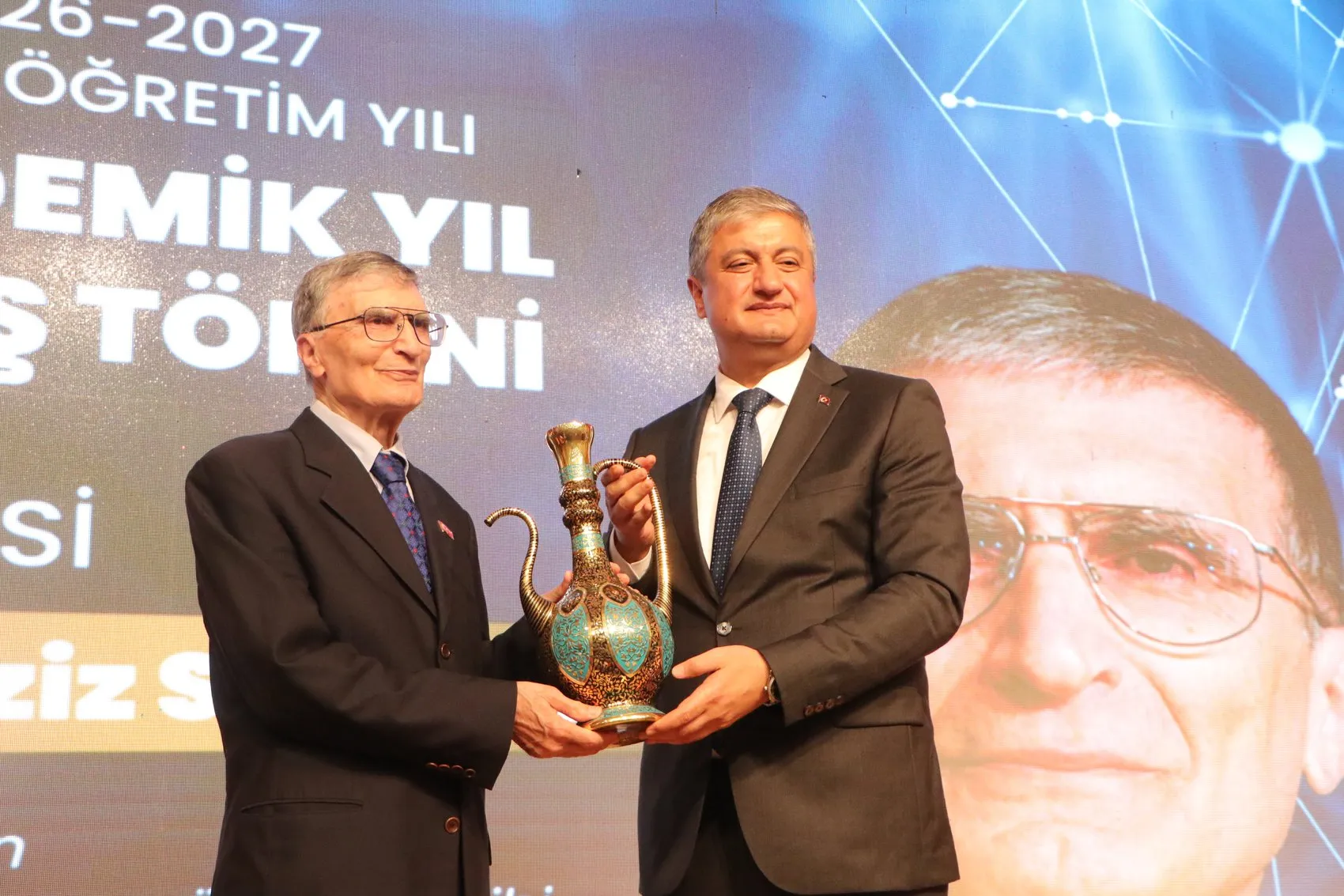 Nobel ödüllü Aziz Sancar'dan gençlere kritik çağrı: Bilimsel bağımsızlık için yerli üretim şart