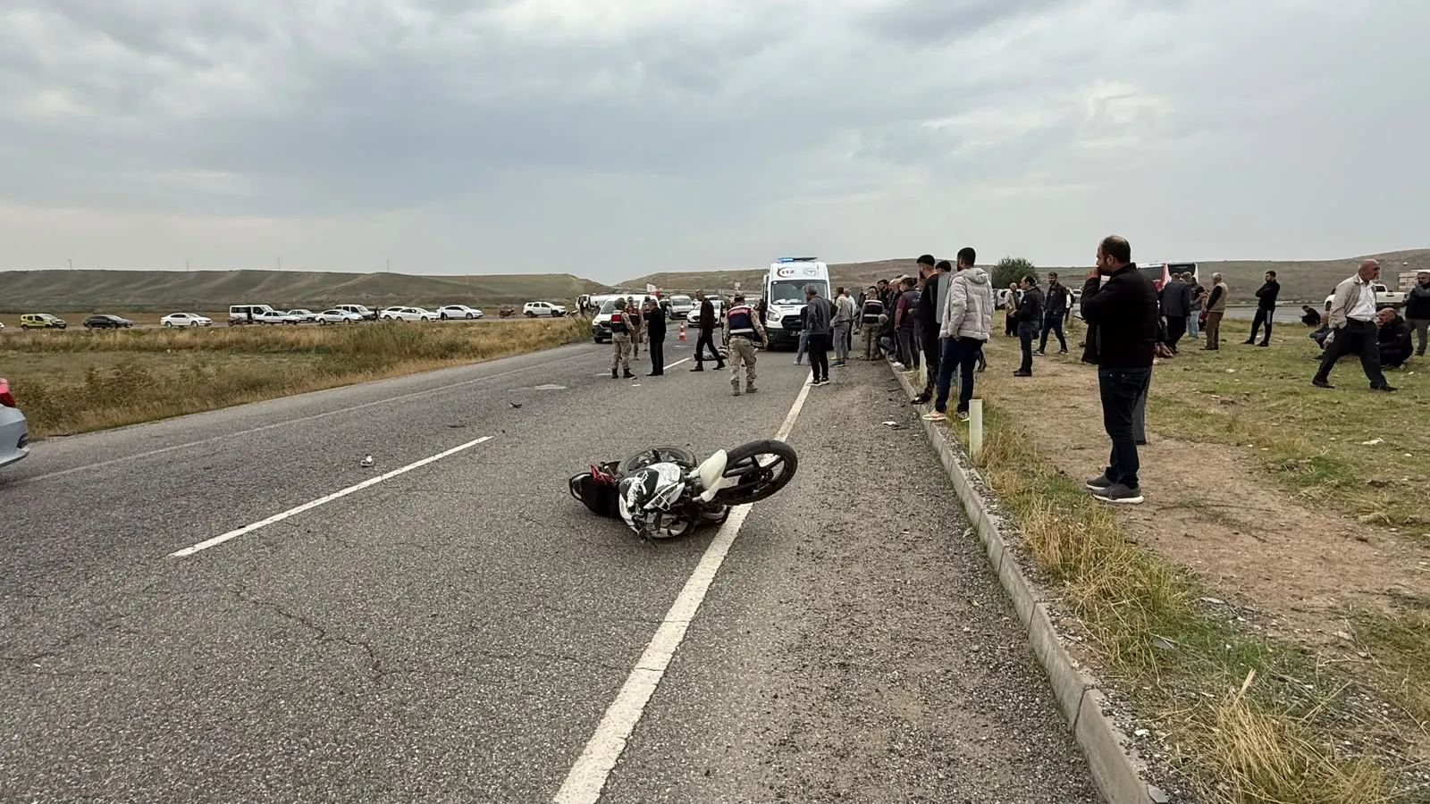 Bismil kara yolunda acı veda: 14 yaşındaki motosiklet sürücüsü hayata veda etti