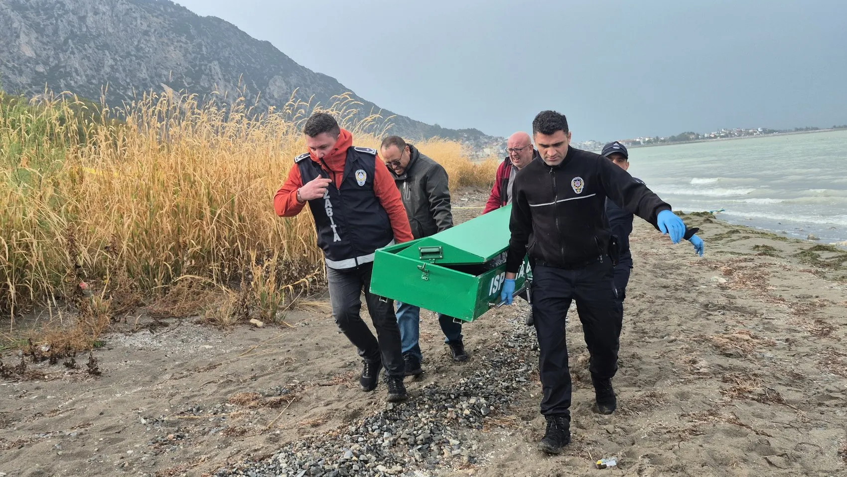 Eğirdir Gölü kıyısında şüpheli ölüm: Cansız beden bulundu