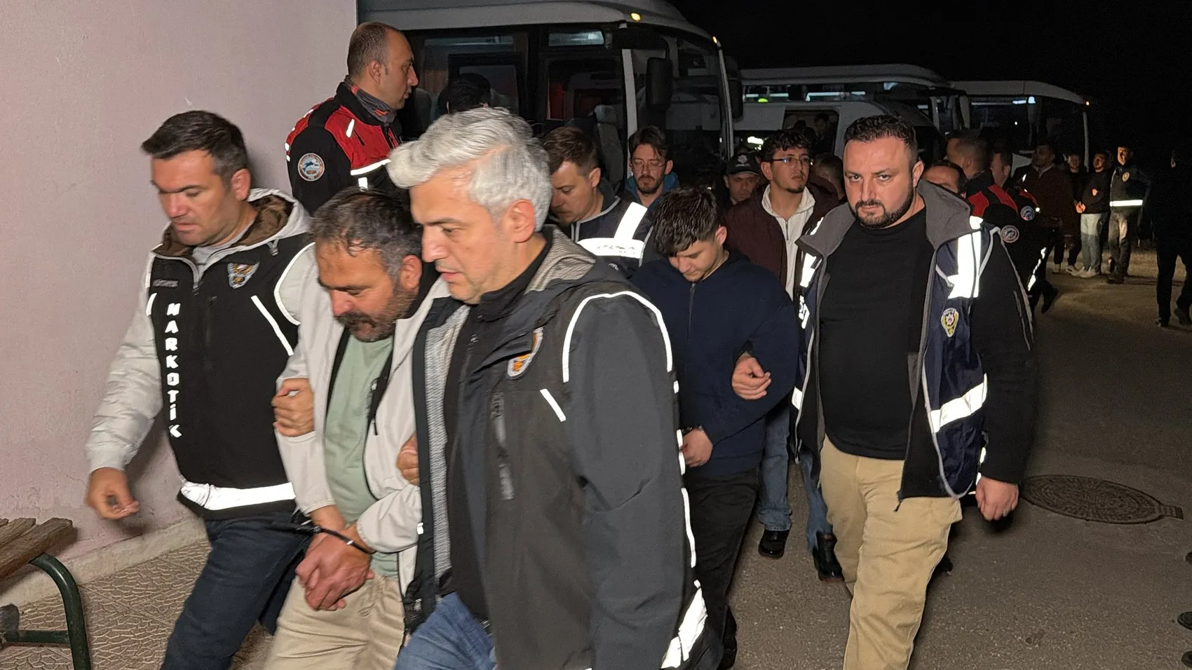 Kütahya merkezli dev operasyonda karar çıktı: 30 kişi cezaevine gönderildi
