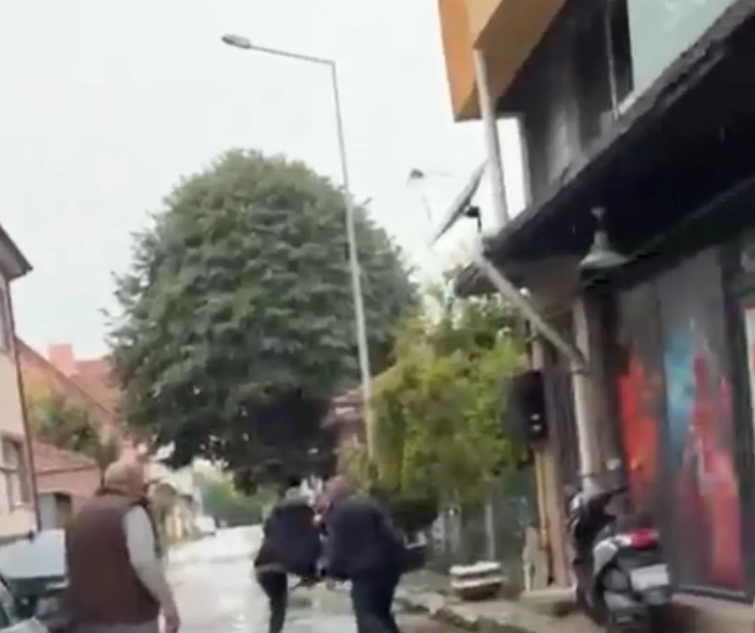 Sokak ortasında hesaplaşma: Dolandırıldığını iddia etti, vurduktan sonra polisi aradı