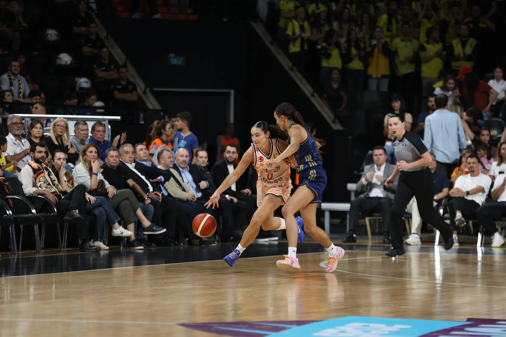 Mersin'de Kupa Fenerbahçe'nin Ellerinde Yükseldi