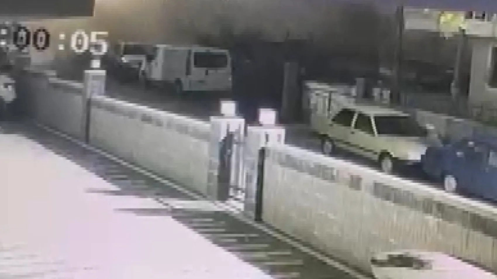 Maltepe'de dehşet anları: 7 katlı binanın çöküşü saniye saniye kaydedildi
