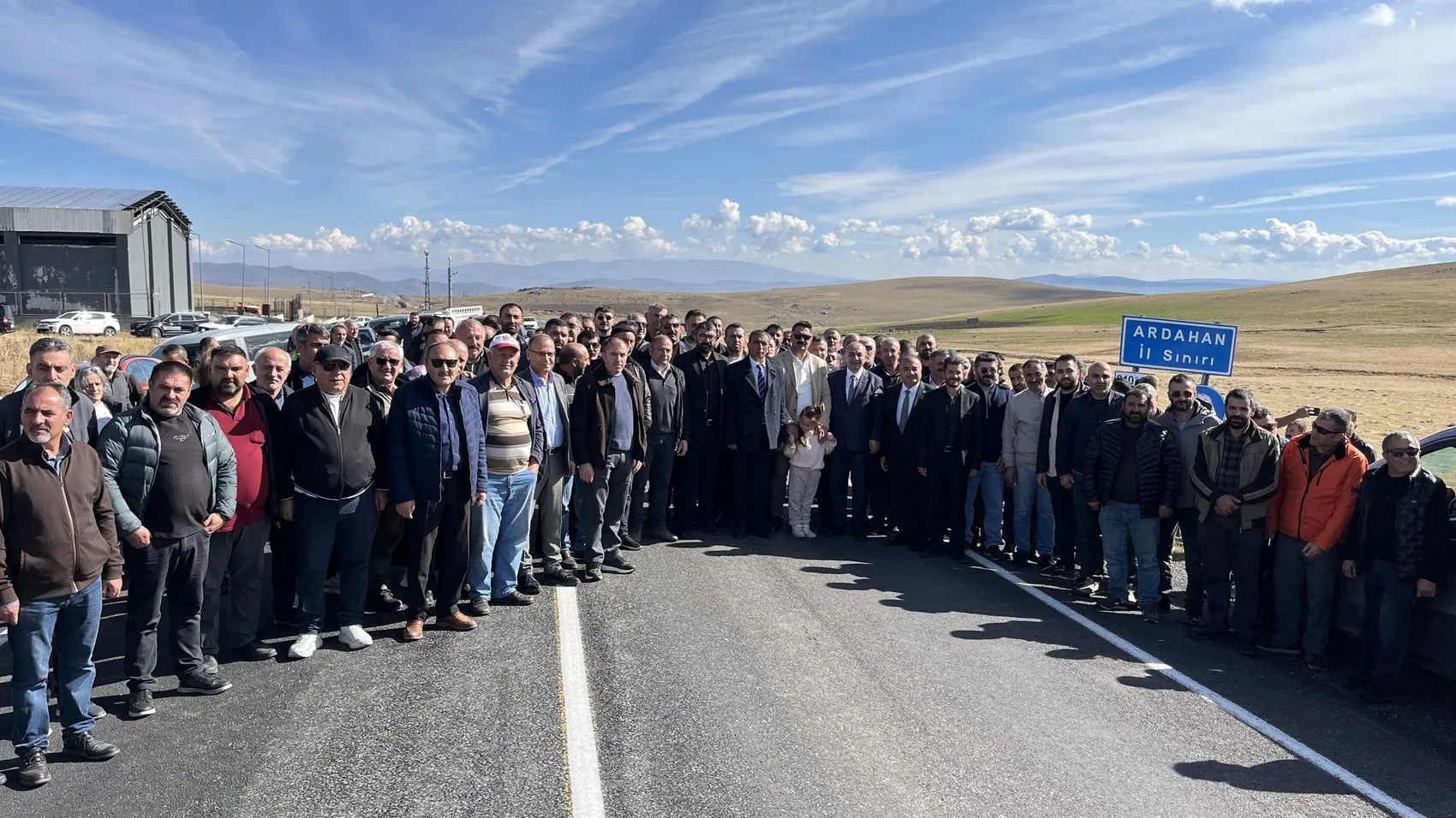 Sahara Geçidi'nde çile bitmiyor: Ardahan ve Artvin tek ses oldu