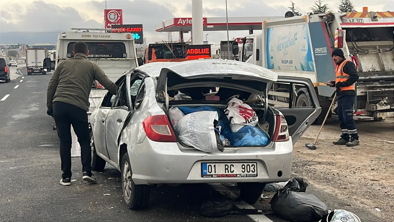 Nevşehir yolunda sabah trafiğinde korkutan kaza: 7 kişi hastanelik oldu