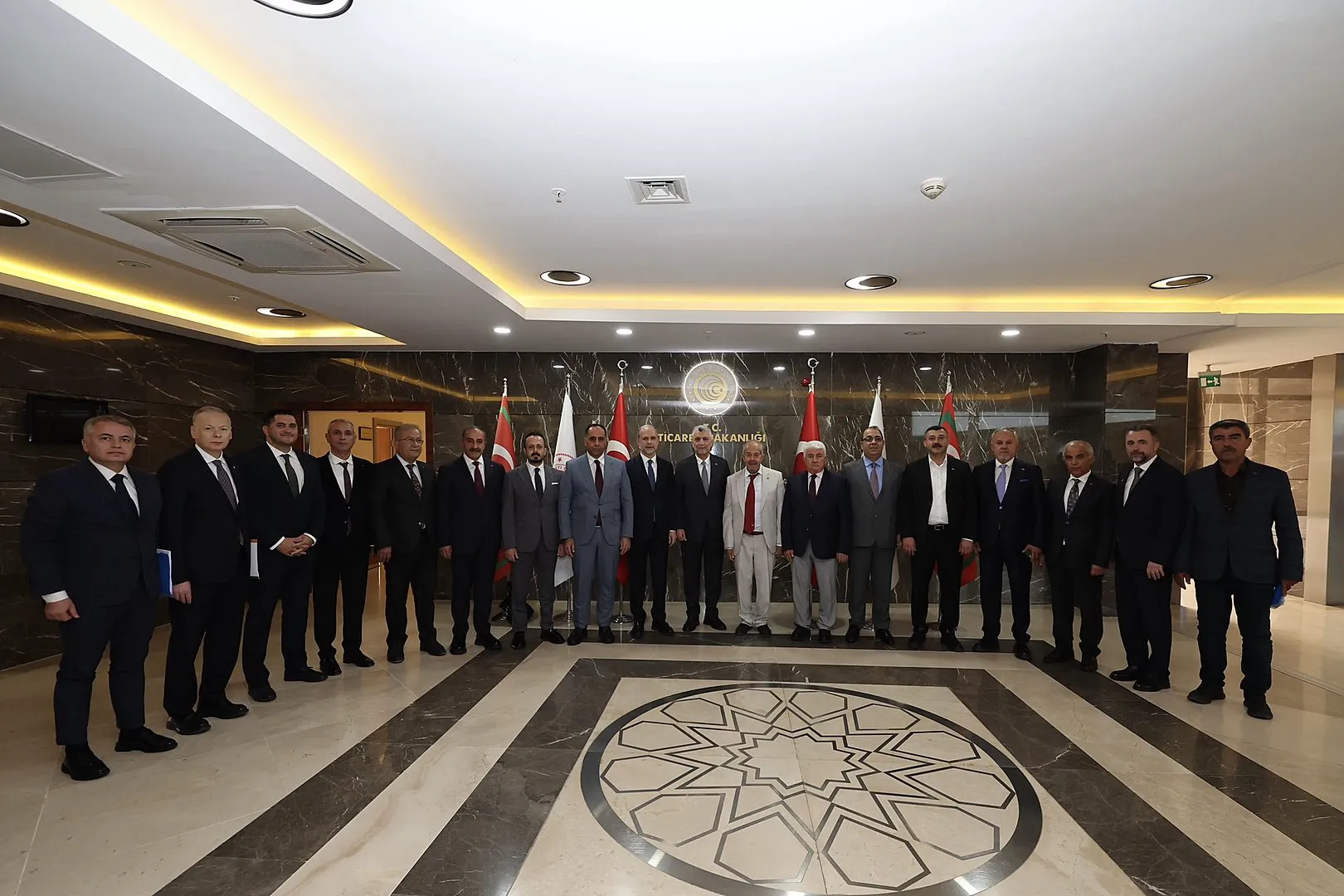 Turunçgil ihracatında yeni yol haritası: Bakan Bolat sektör temsilcileriyle masaya oturdu
