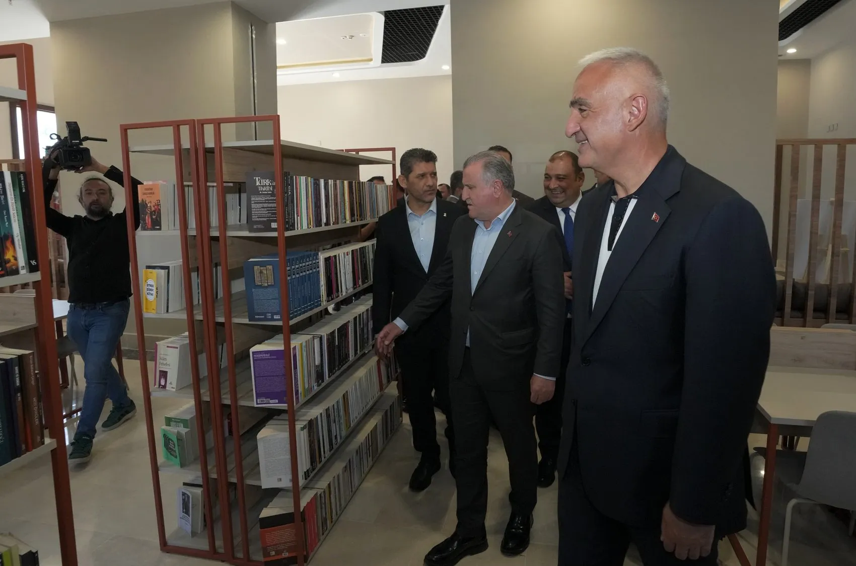 Bakan Ersoy'un baba ocağına vefa borcu: Gençler için 80 kilometrelik engeli kaldırdı