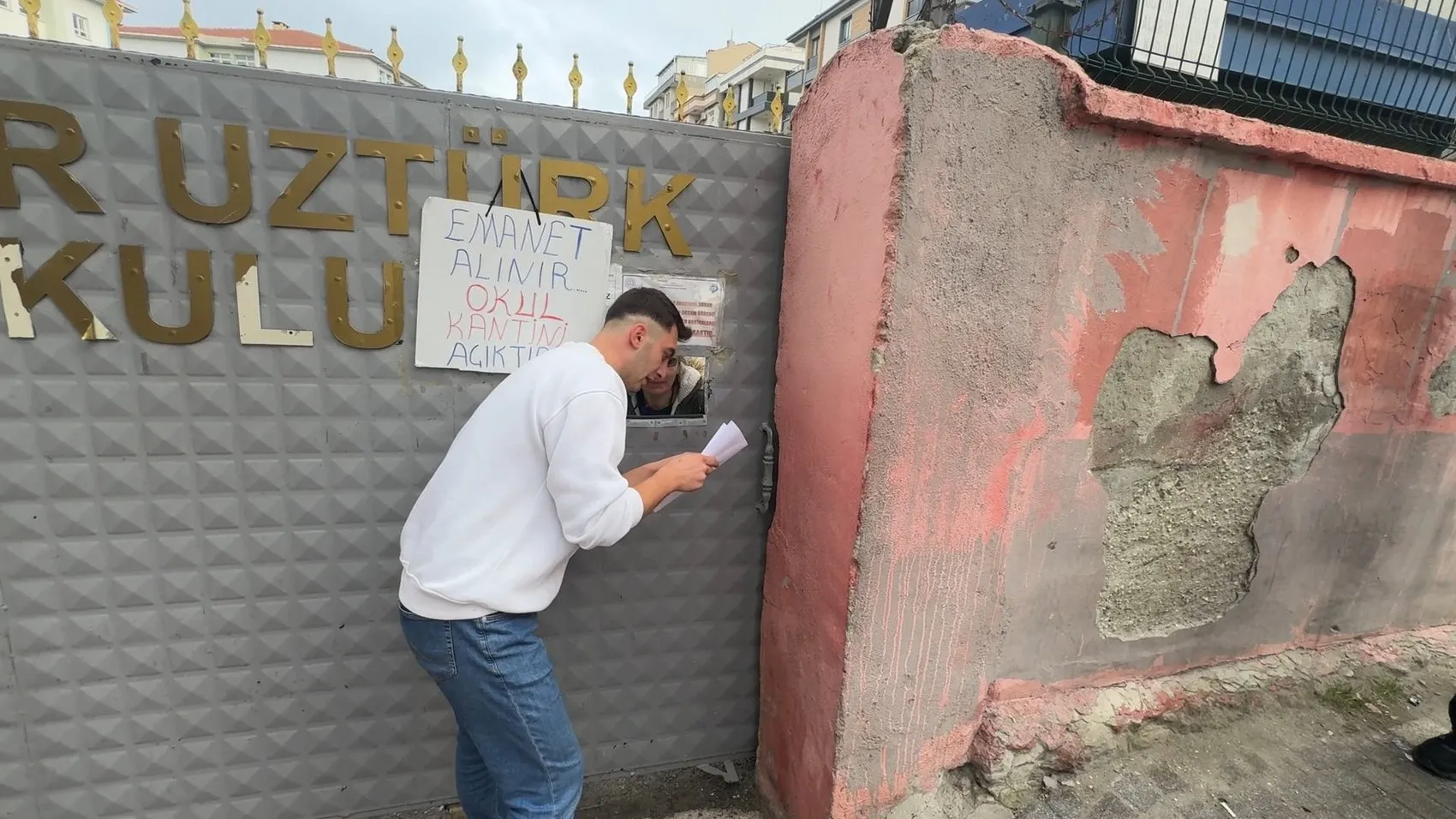 Sınav heyecanı hüsranla bitti: Yanlış binaya gitti, kapı yüzüne kapandı