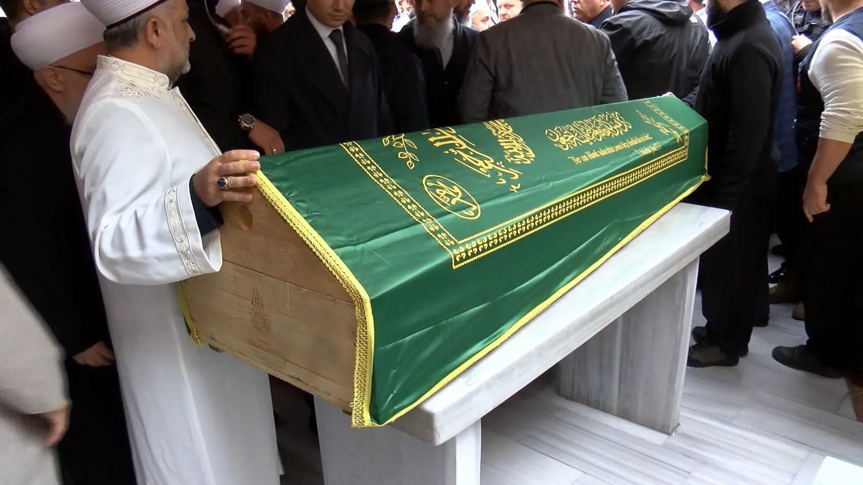 Fatih'te yürek yakan veda: Hafız Mahmut'un son yolculuğu