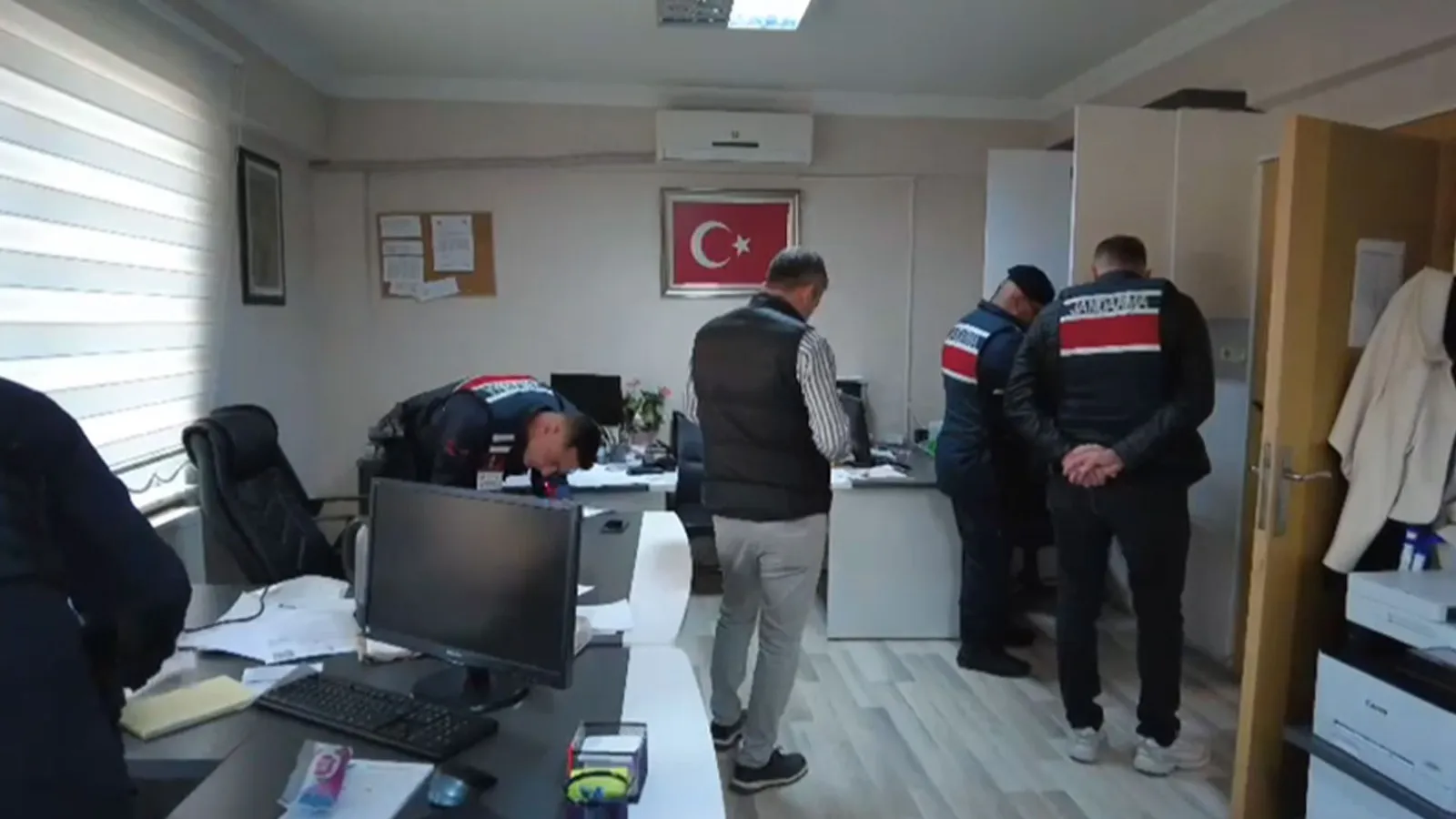Yahşihan'da yolsuzluk düğümü çözülüyor: Belediye başkanının kasası olduğu iddia edilen isme dev operasyon