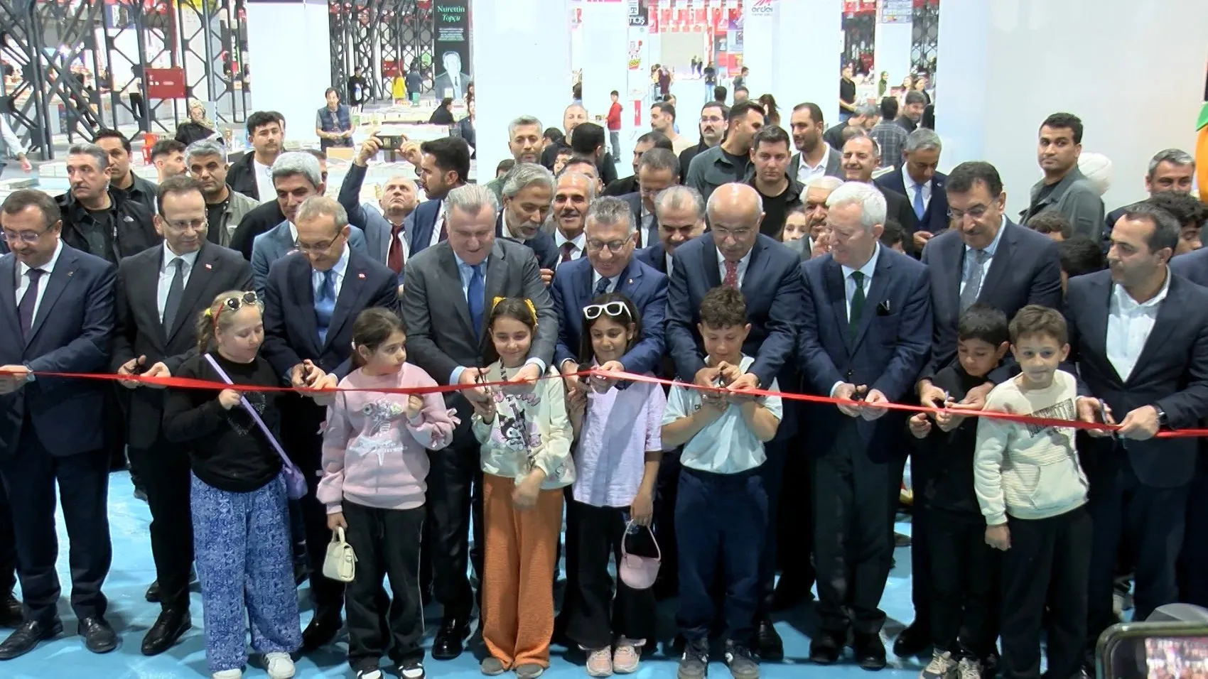 Bakan Bak'tan Malatya'da okuma seferberliği mesajı: Kitaplar en sadık dostumuzdur