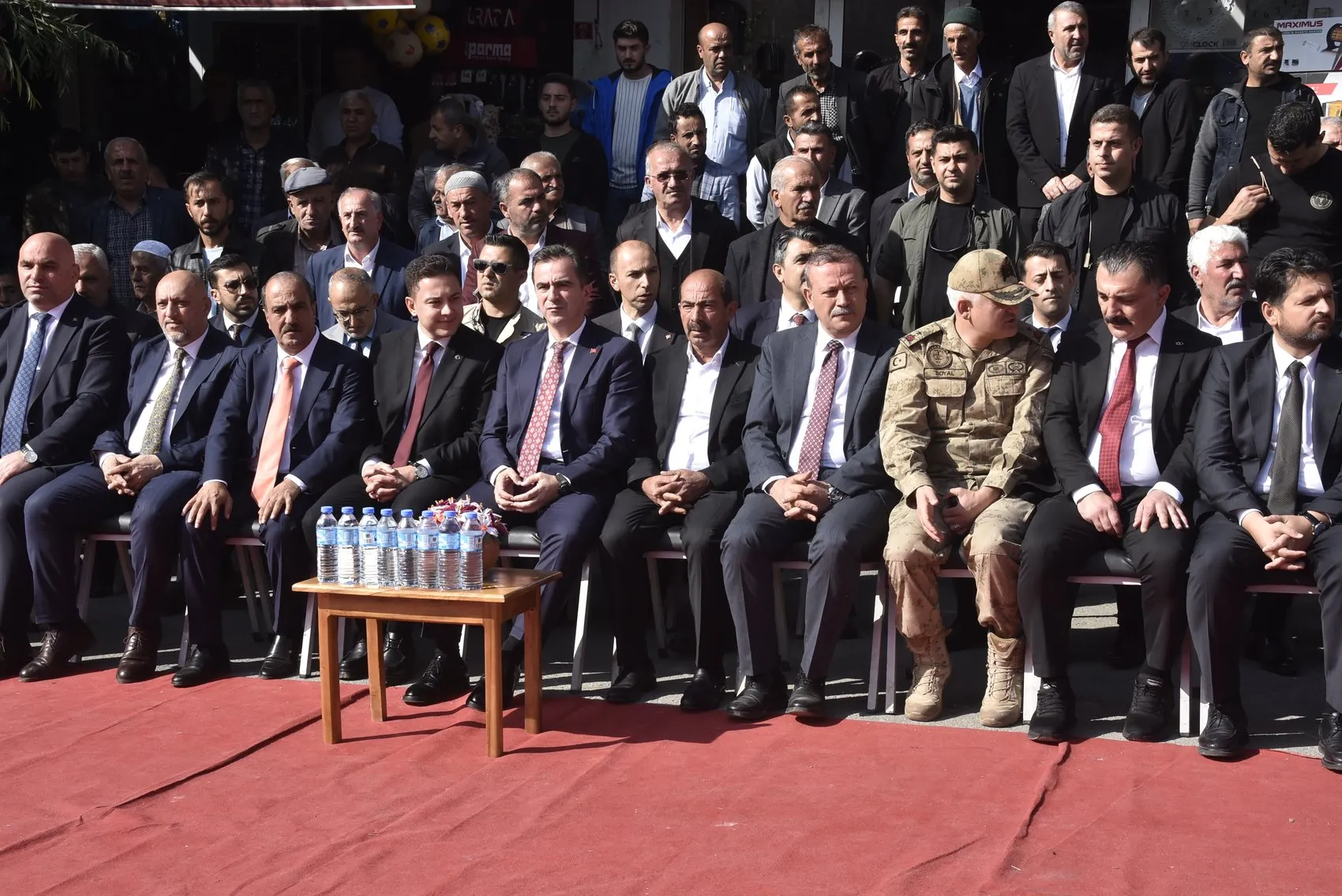 Hizan'ın altın sarısı hazinesi ilk kez festivalle taçlandı: Karakovan balı dünyaya açılıyor