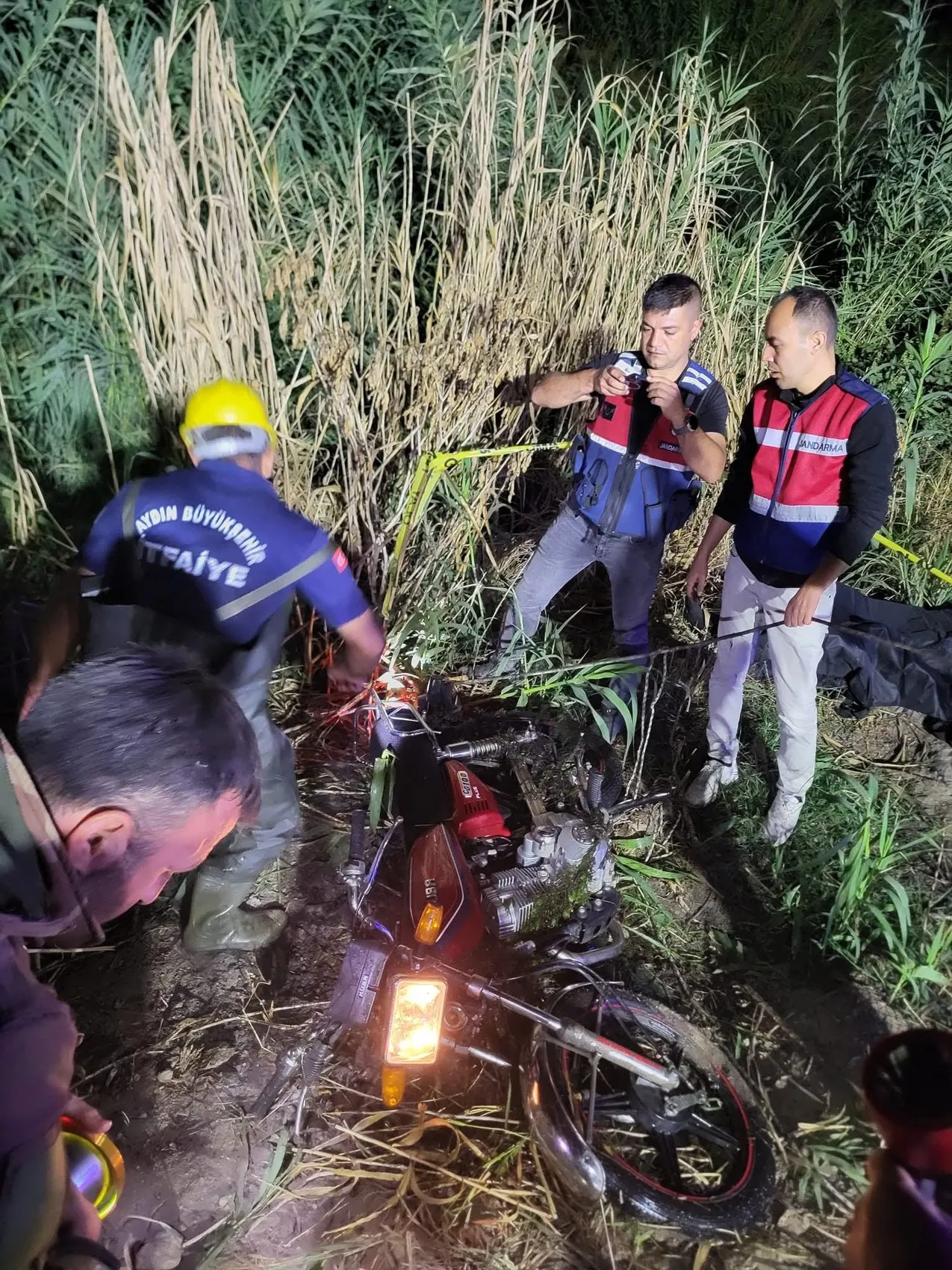 Dip Gölü kıyısında acı son: Genç arkadaşlardan biri kurtuldu diğeri sulara gömüldü