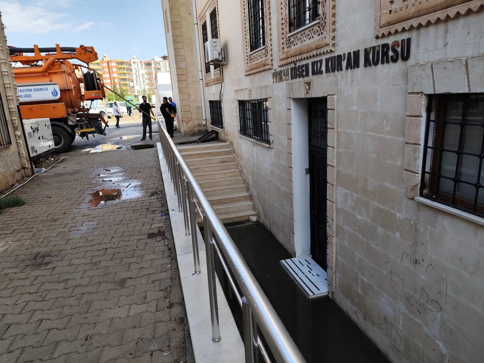 Mardin'de sabahın ilk ışıklarıyla gelen kabus: Şiddetli yağış hayatı felç etti