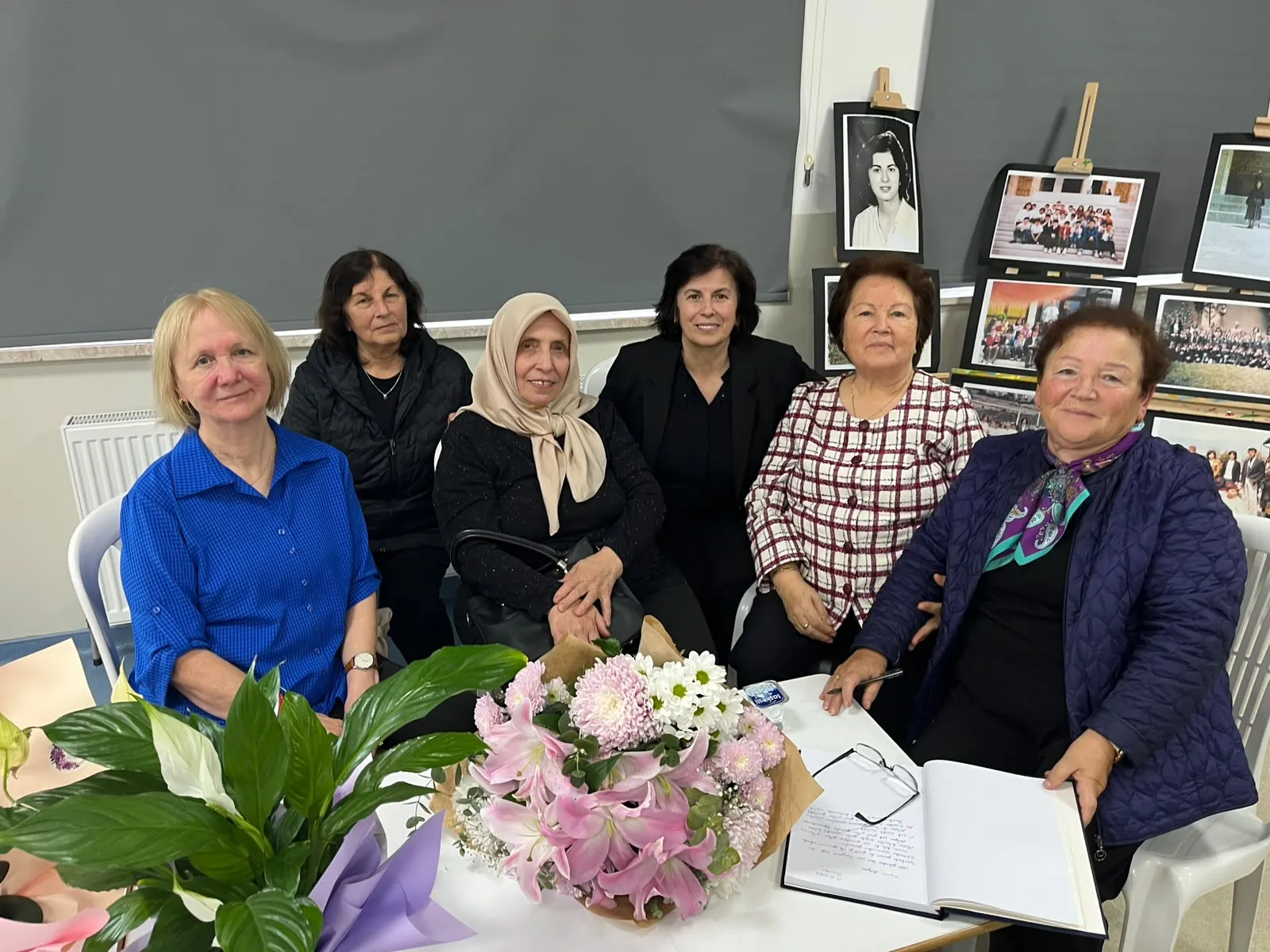 Bir ömür aynı okulun koridorlarında geçti: 40 yıllık vedada gözyaşları sel oldu