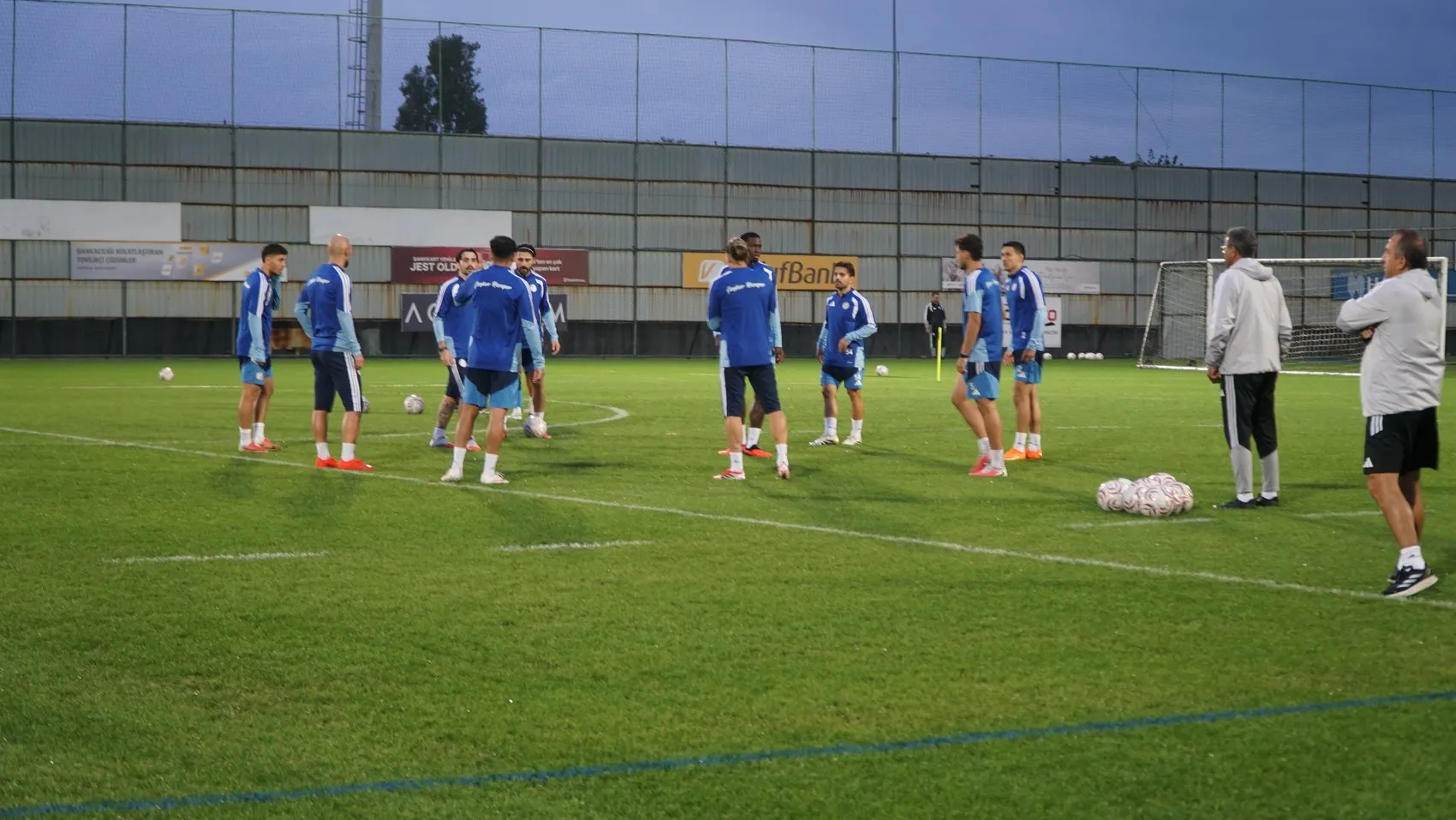 Rizespor'un Macar savunmacısı Attila Mocsi'den Fenerbahçe maçı öncesi iddialı çıkış: Puan veya puanlar hedefliyoruz