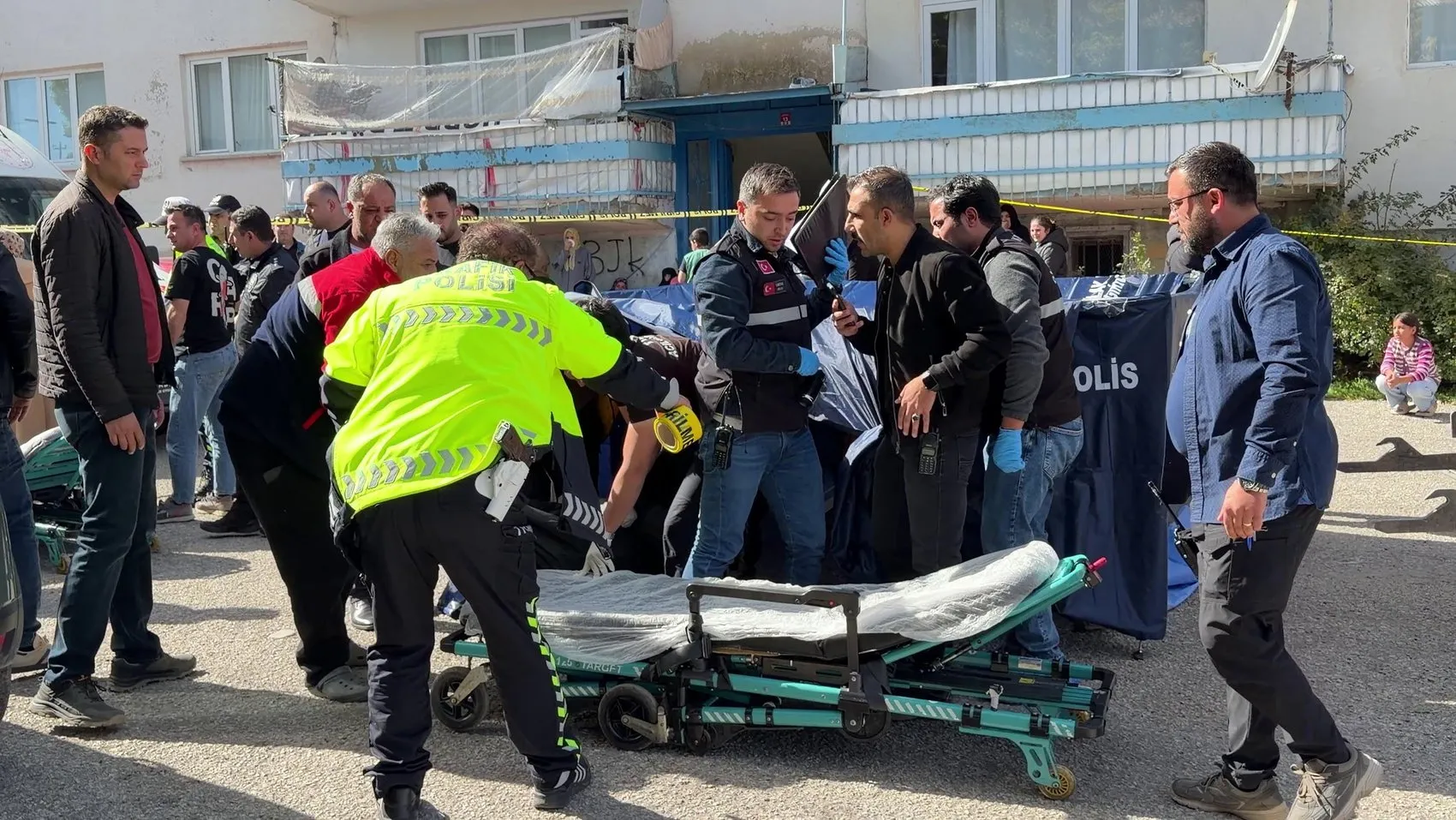Erzurum'da yürek yakan kaza: Çöp kamyonunun çarptığı kadın hayatını kaybetti