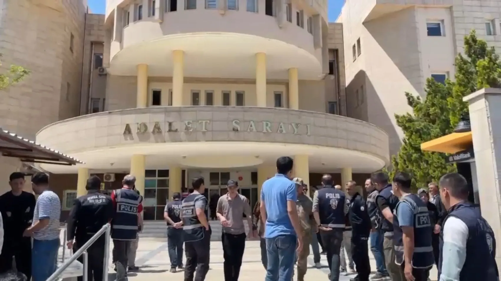 Düğün yerinde başlayan husumet öğretmen Mustafa Yasan'ı hayattan kopardı