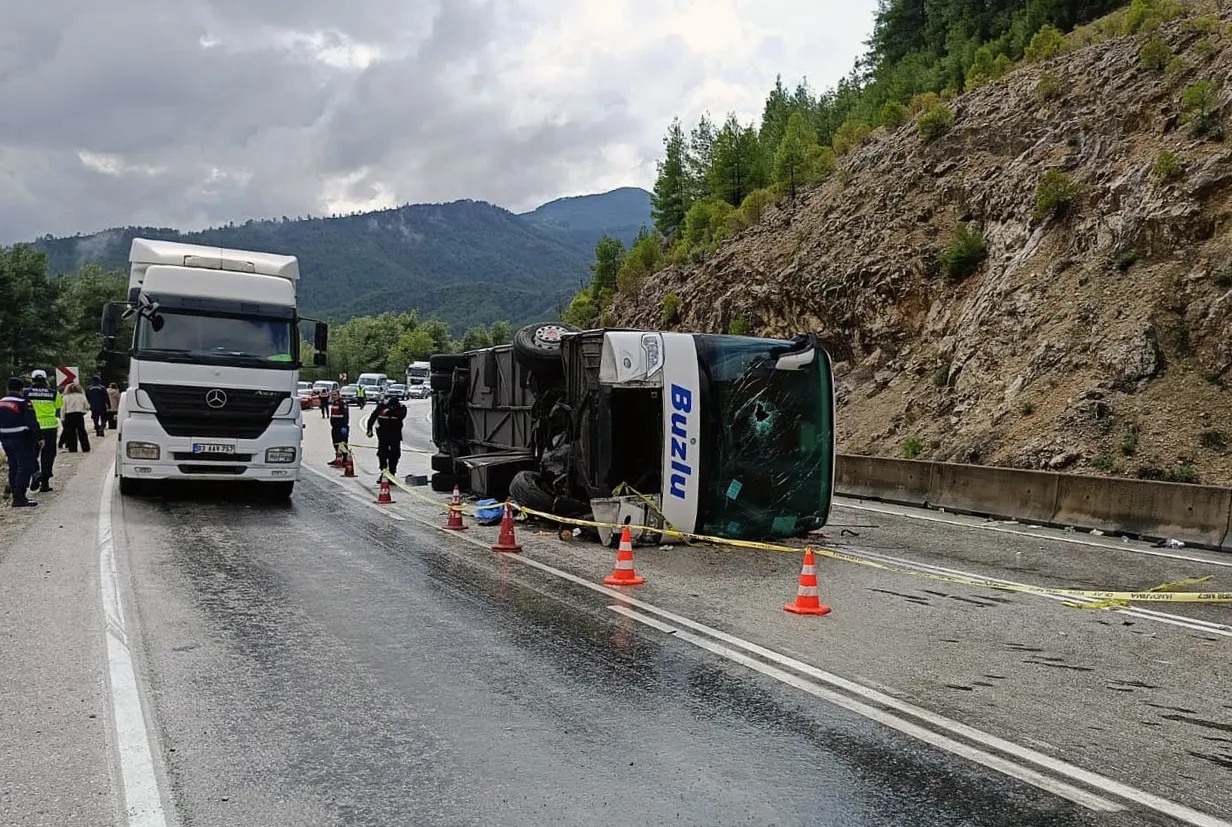Burdur'daki otobüs faciasında direksiyon başındaki isme tutuklama kararı