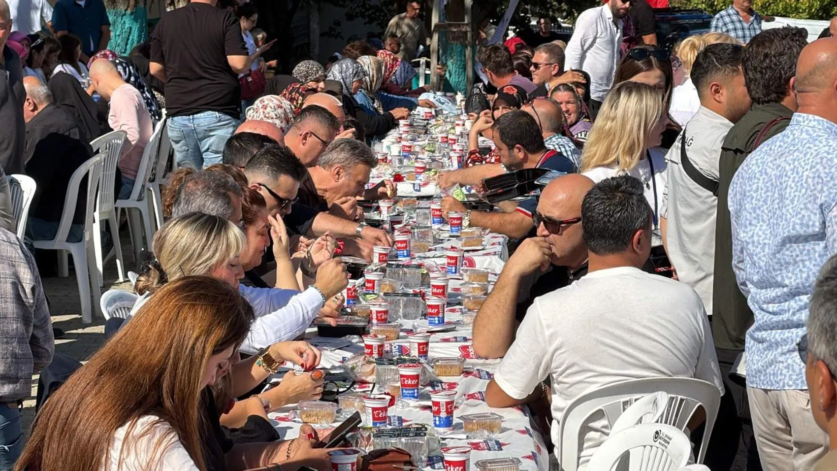 Geçmişin izinde ortak sofra: Mübadil torunları Tekirdağ'da hasat bereketini paylaştı
